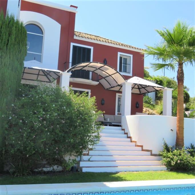 Andalus Villa with French charm next to Sotogrande