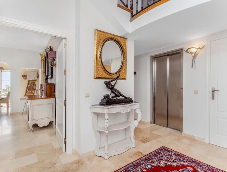 Andalus Villa with French charm next to Sotogrande