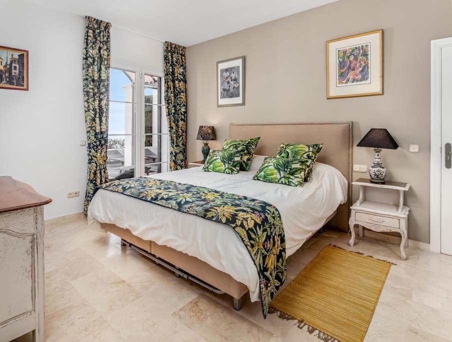 Andalus Villa with French charm next to Sotogrande