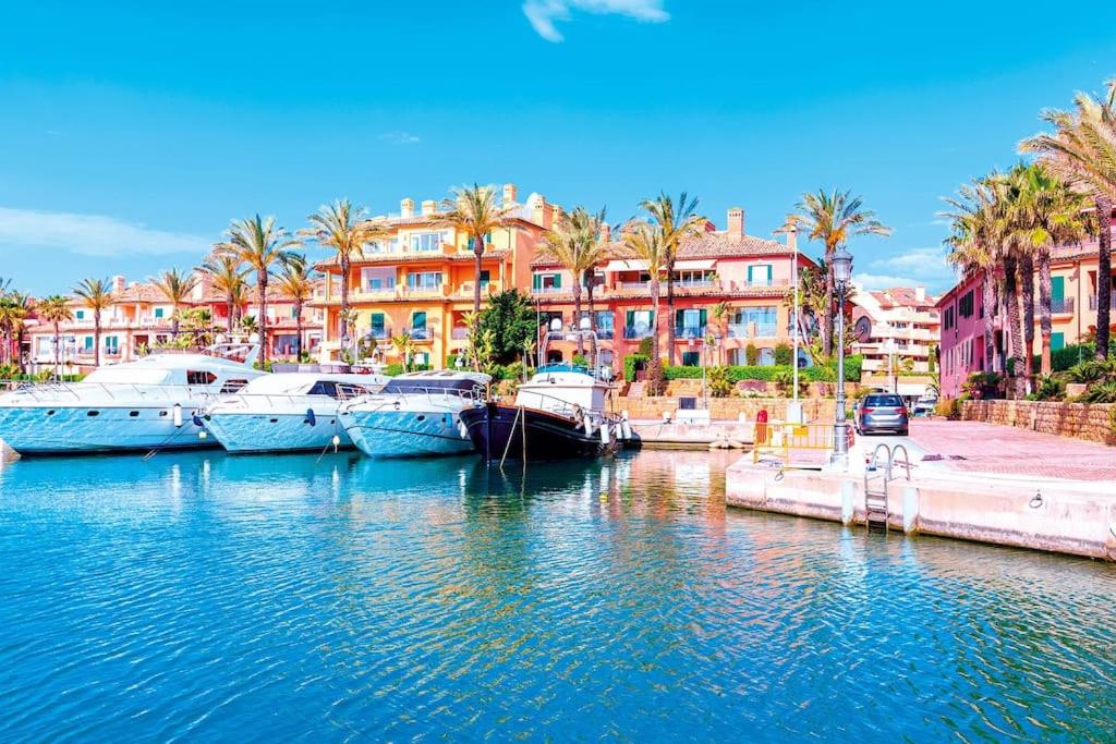Andalus Villa with French charm next to Sotogrande