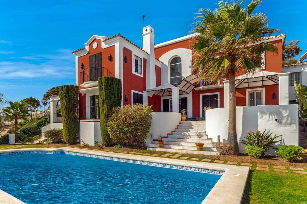 Andalus Villa with French charm next to Sotogrande