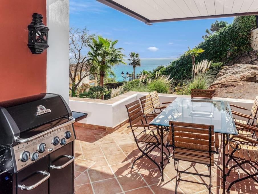 Andalus Villa with French charm next to Sotogrande
