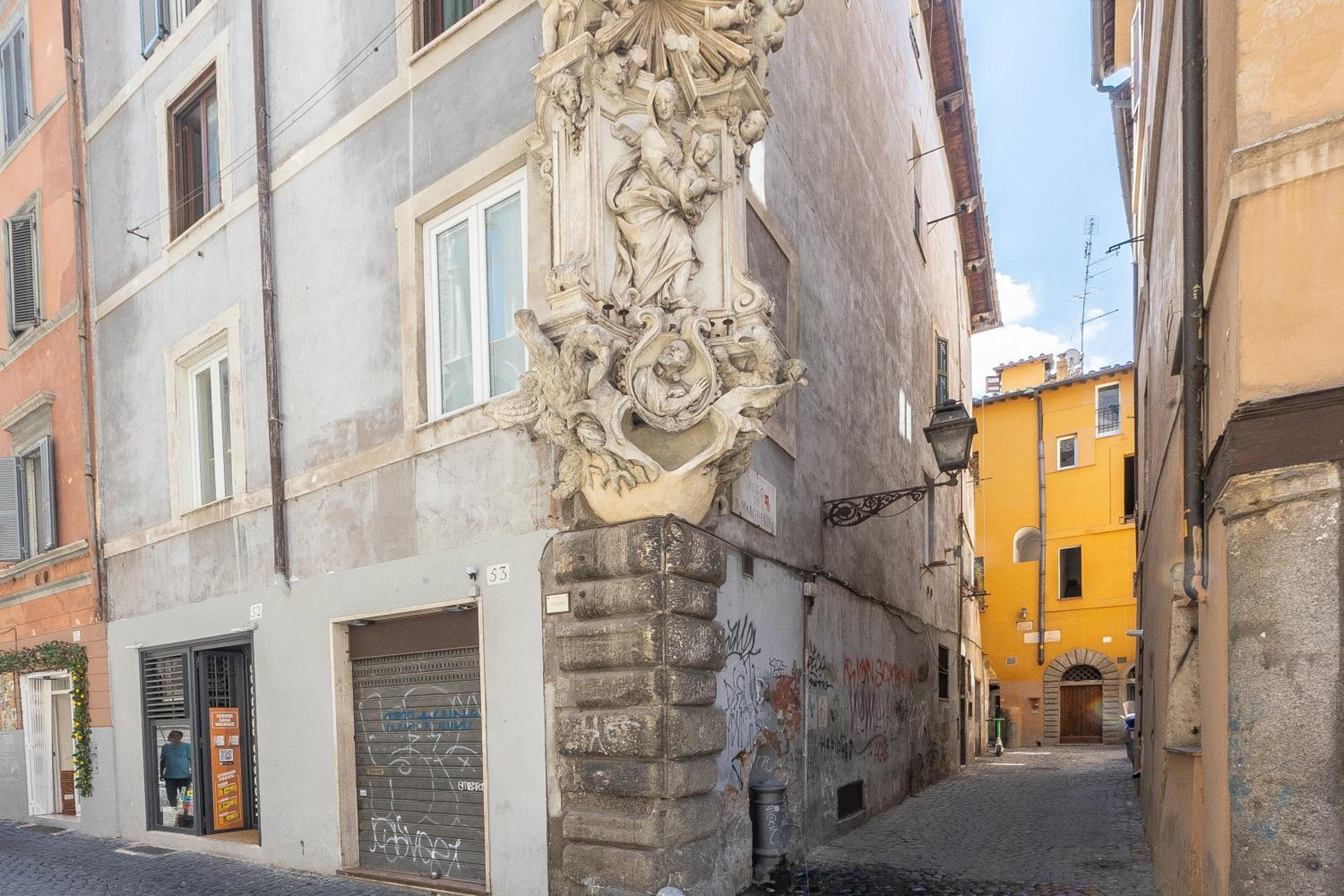 Santa Margherita by Rental in Rome