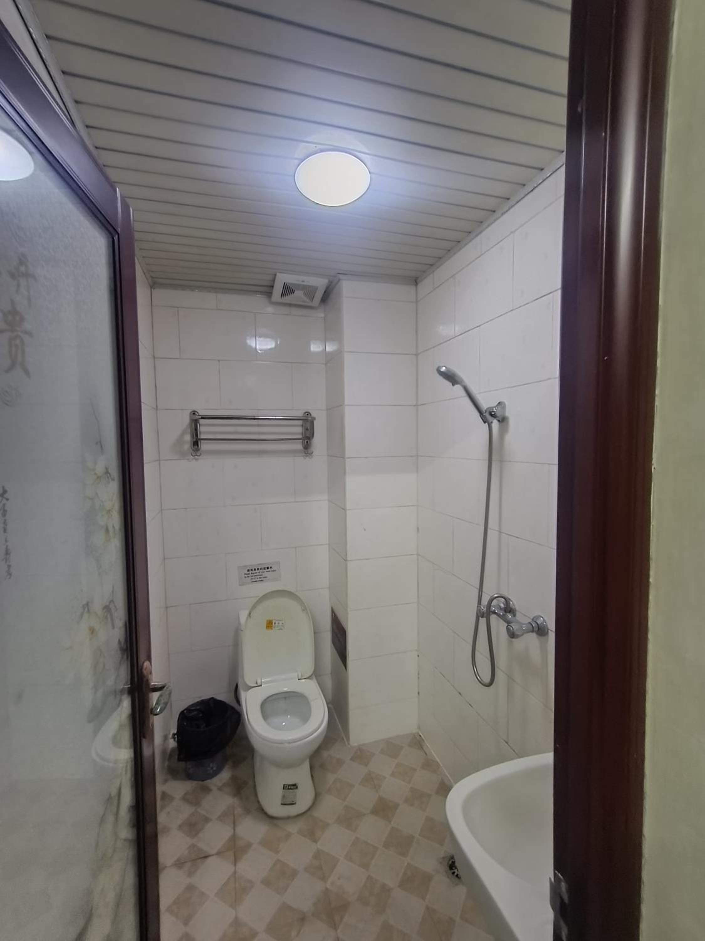 Yangshuo How Flowers Hostel & Party Coliving Coworking Nomads