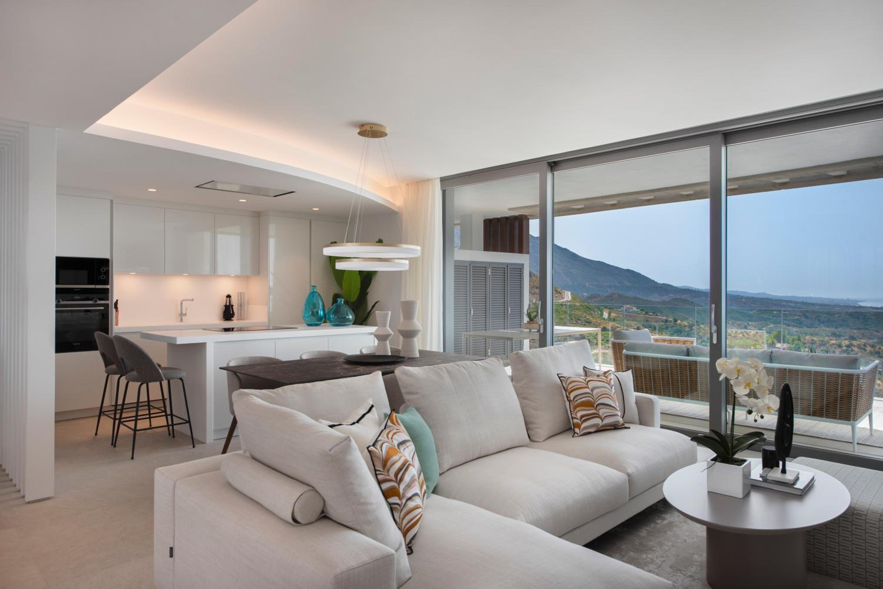 Marbella Quercus Penthouse - Rooftop Jacuzzi