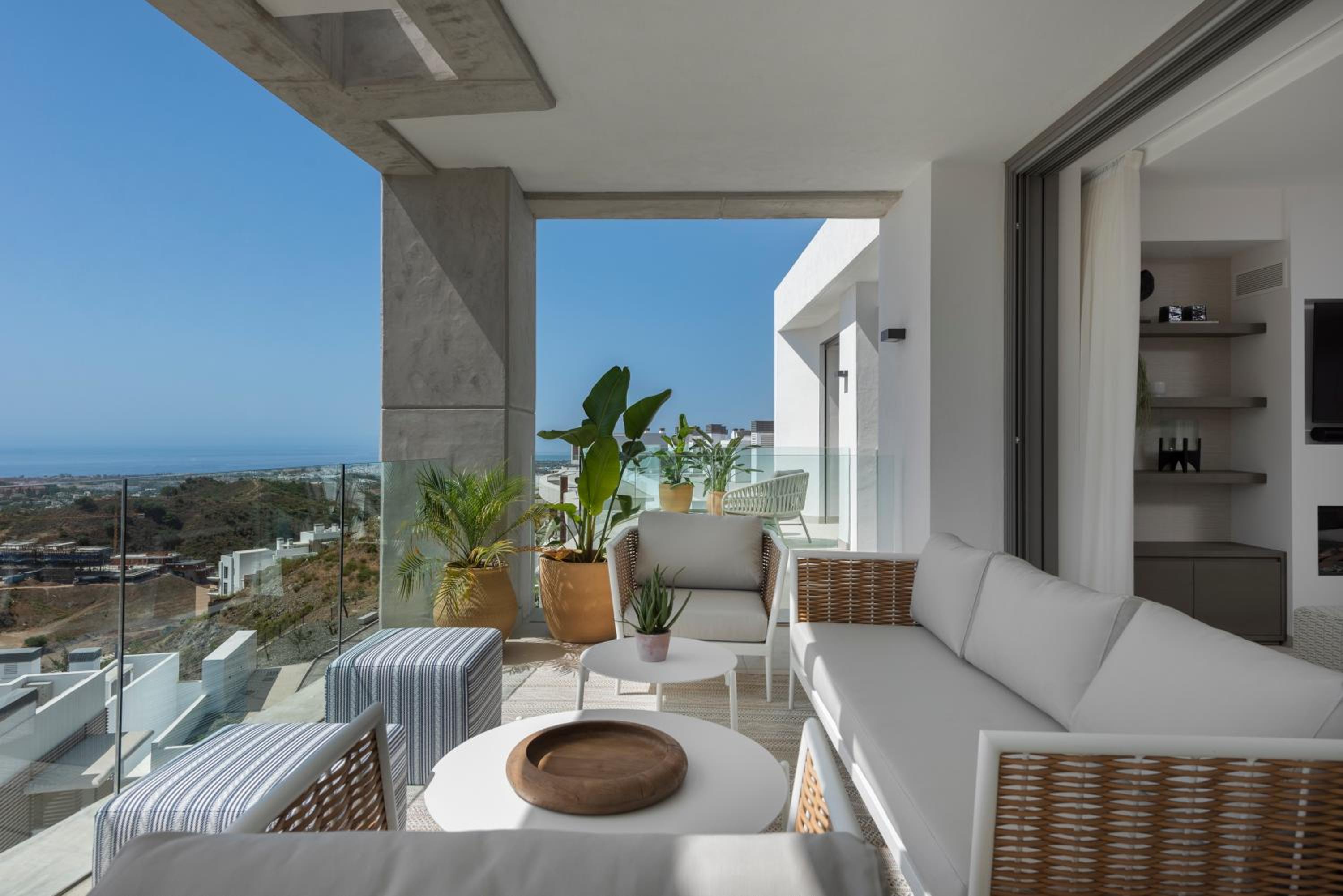 Marbella Quercus Penthouse - Rooftop Jacuzzi