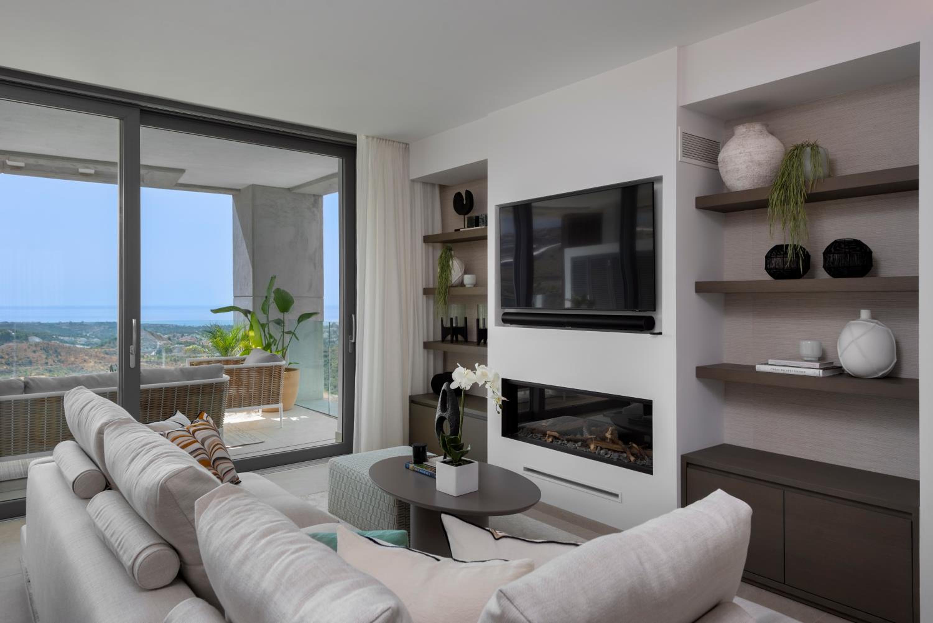 Marbella Quercus Penthouse - Rooftop Jacuzzi