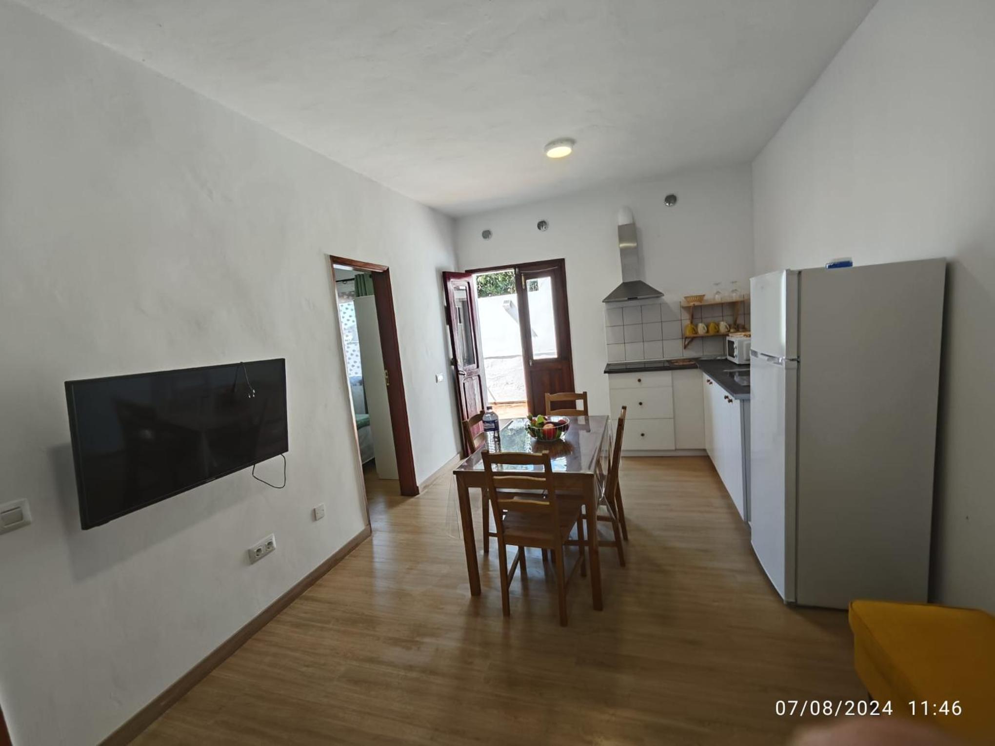 El Roble A en San Pedro — kitchen