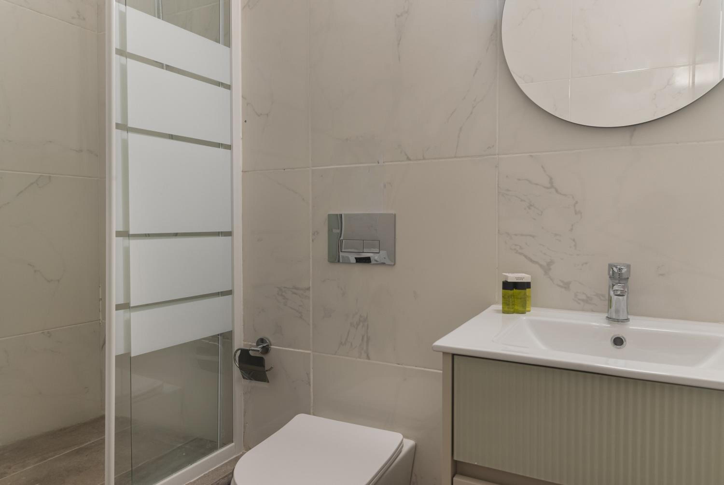Phaedrus Living City Breeze Residences Finesse