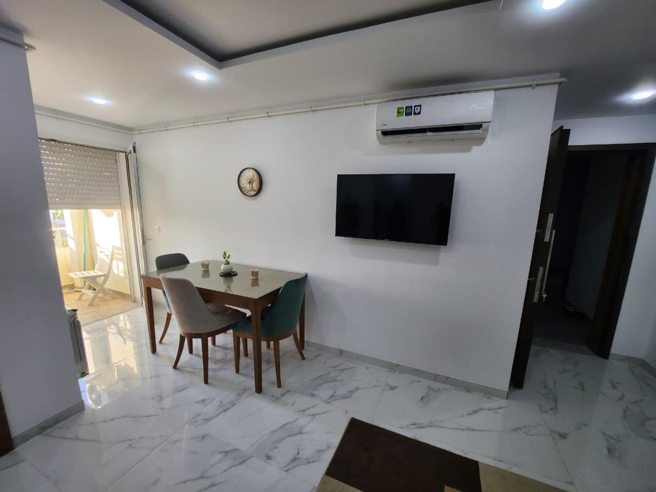 Élégant S1 meublé gardé à Ariana -Tunis