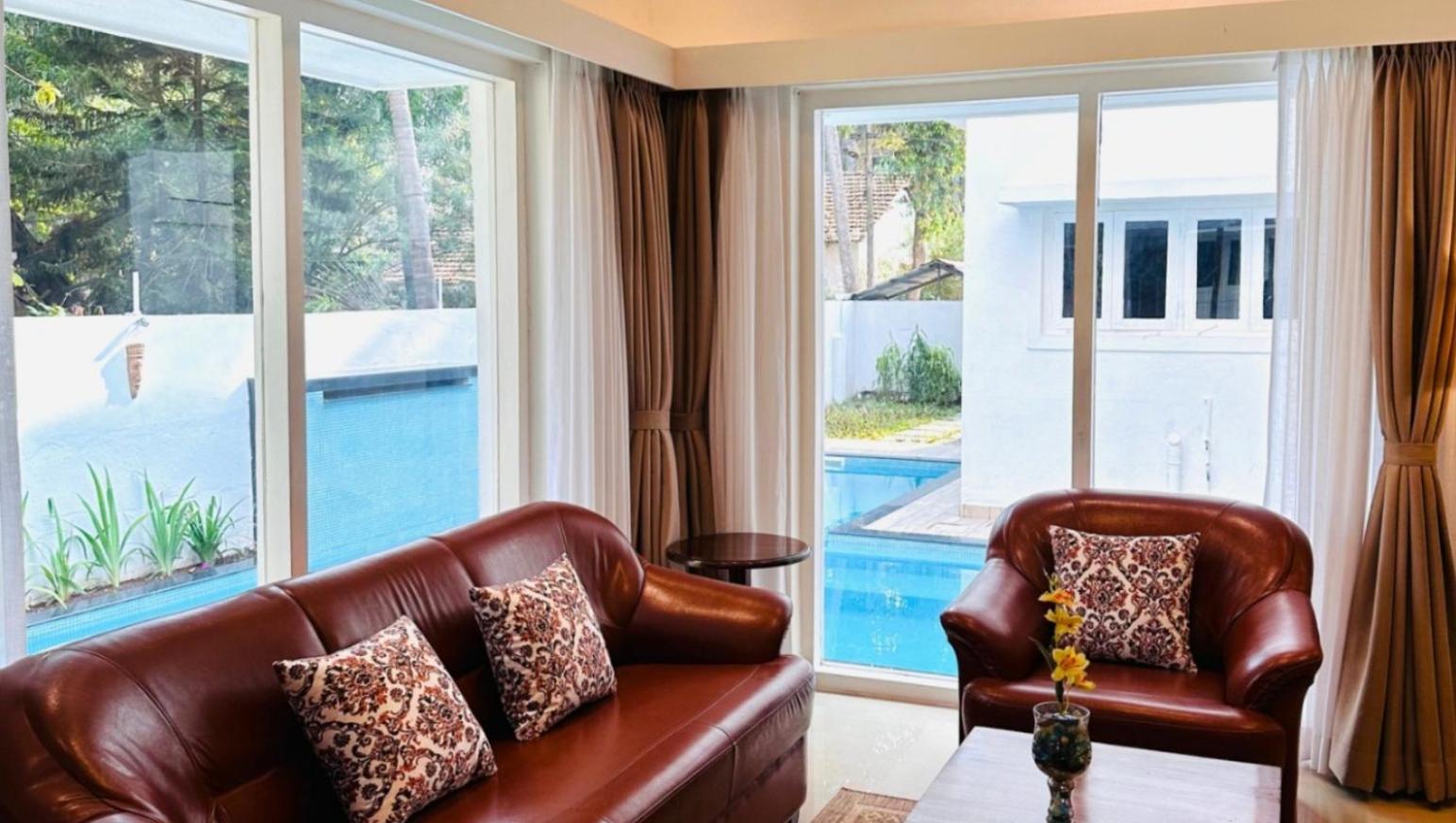 Loveable Mansion Villa view 4