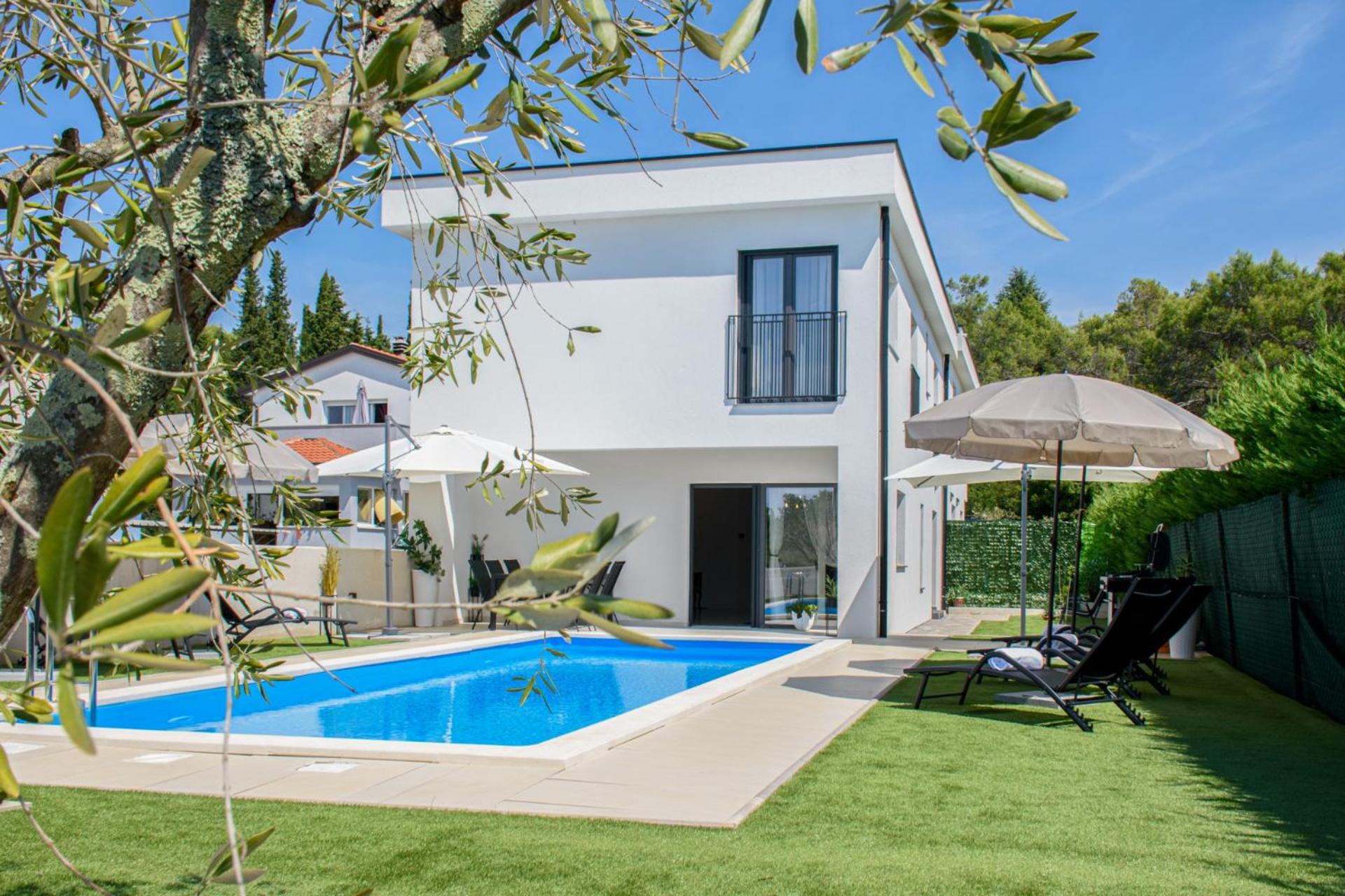 Modern Villa Angelina in Poreč - by Istrabook view 5