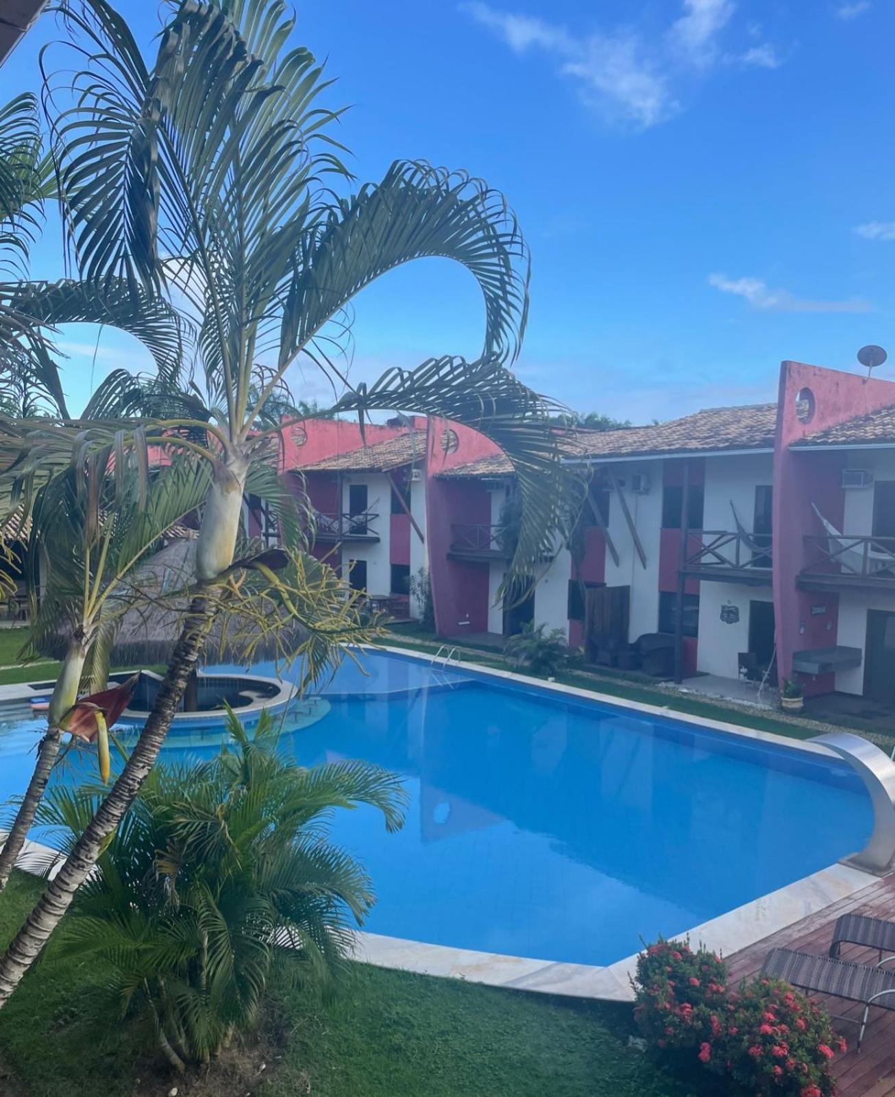Casa em Condomínio Conchas e Corais