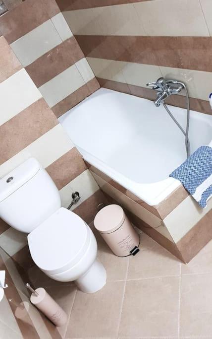 Central 2BR Apt, 2min Walk to Acropolis & Plaka