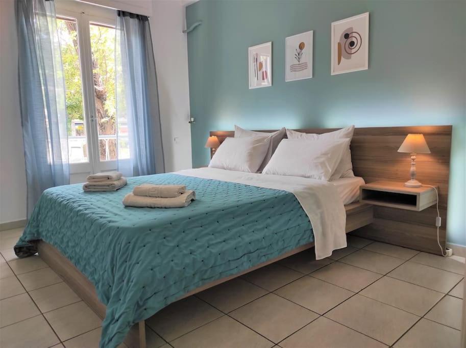 Central 2BR Apt, 2min Walk to Acropolis & Plaka