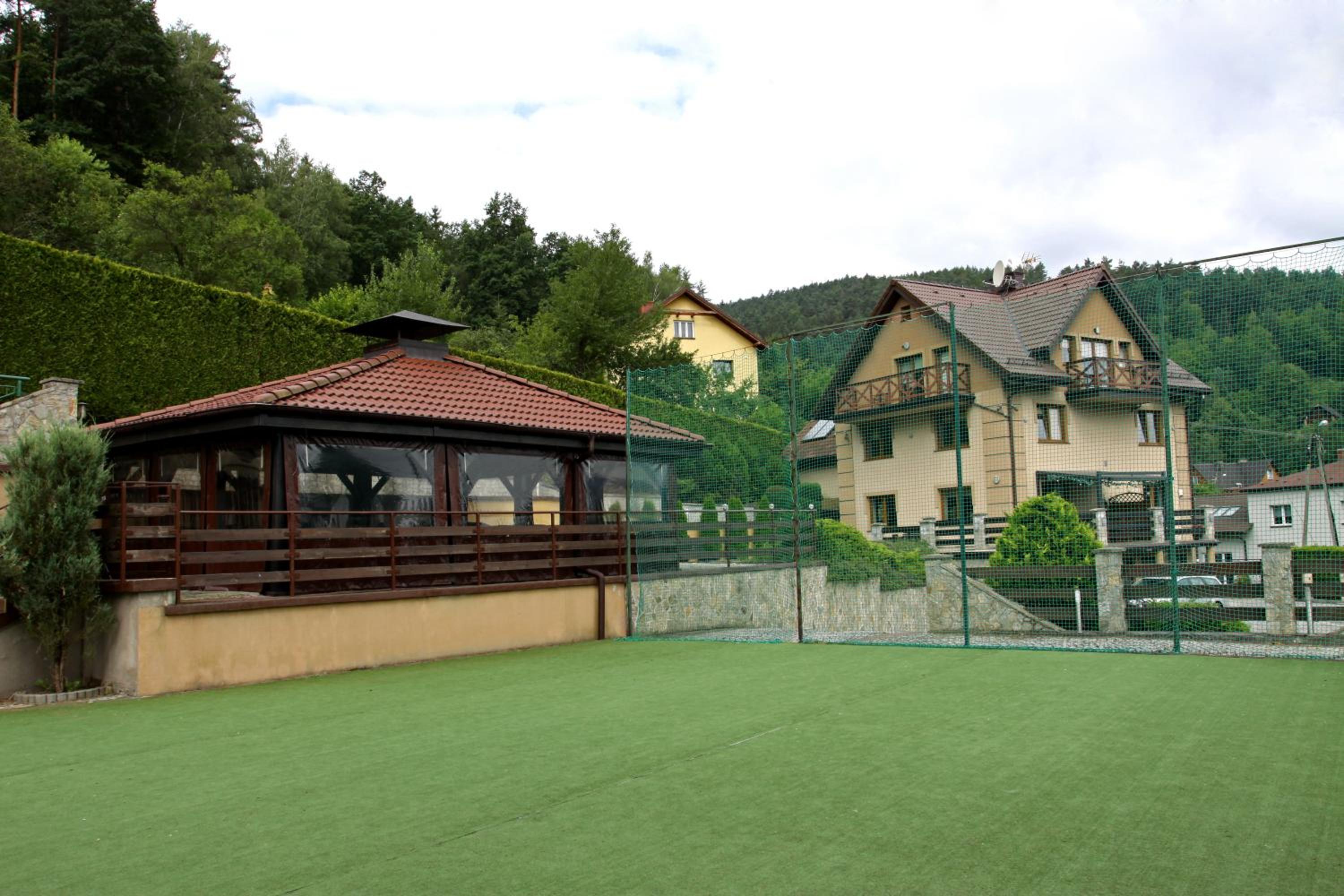 Photo 11