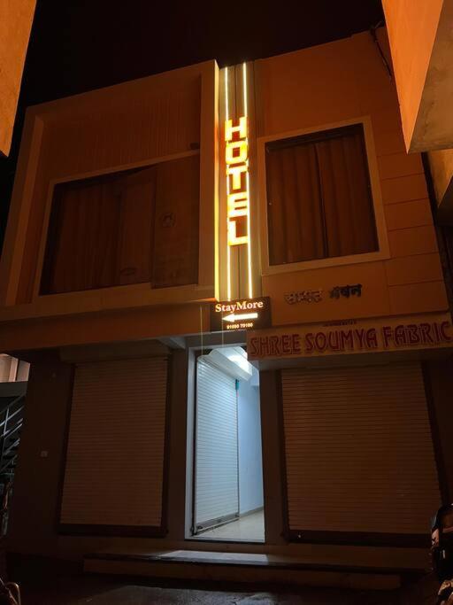 Hotel StayMore Premium Rooms and AC dorms view 4