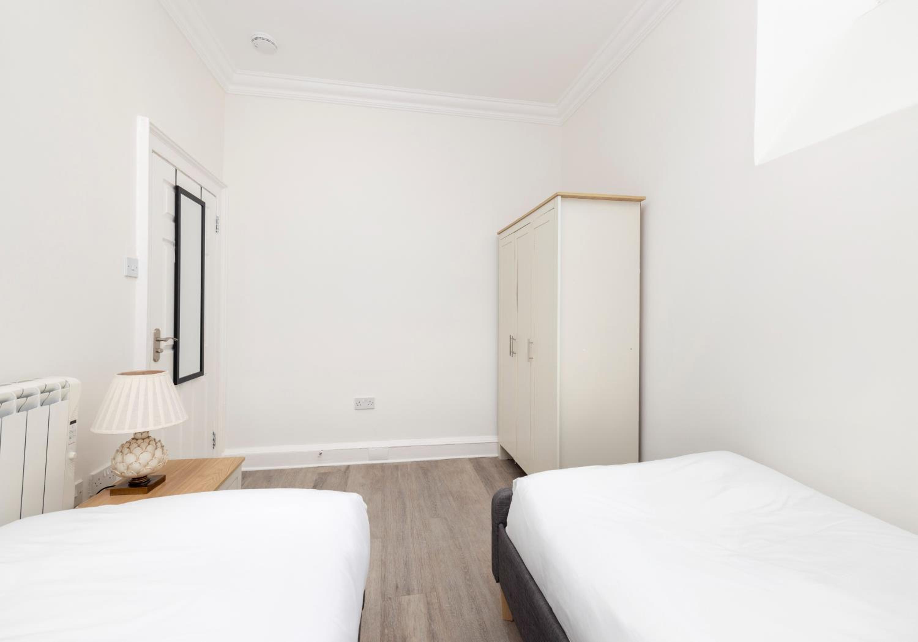 Argyl - Charming 2 Bedroom Apartment on Thistle Street