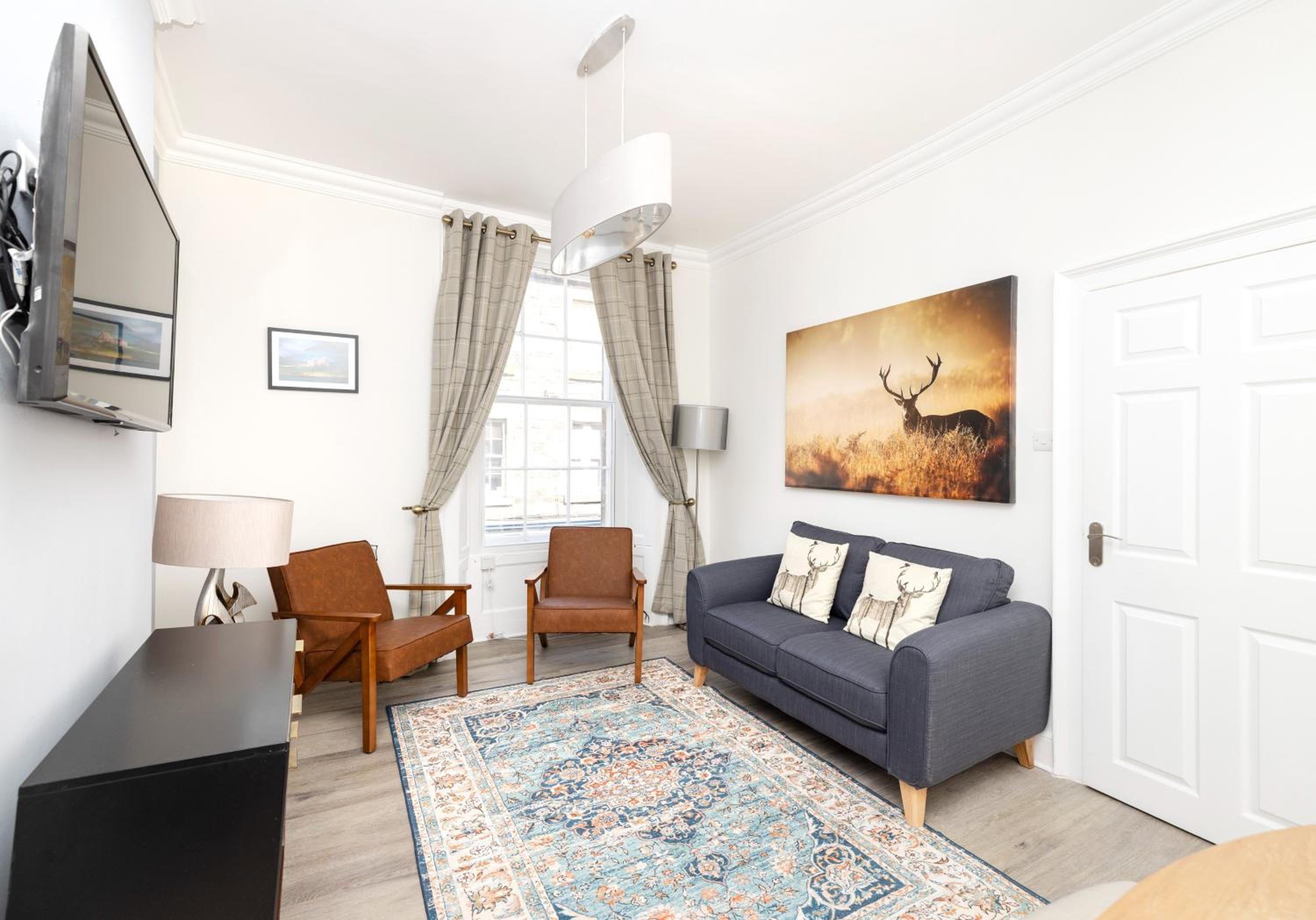 Argyl - Charming 2 Bedroom Apartment on Thistle Street