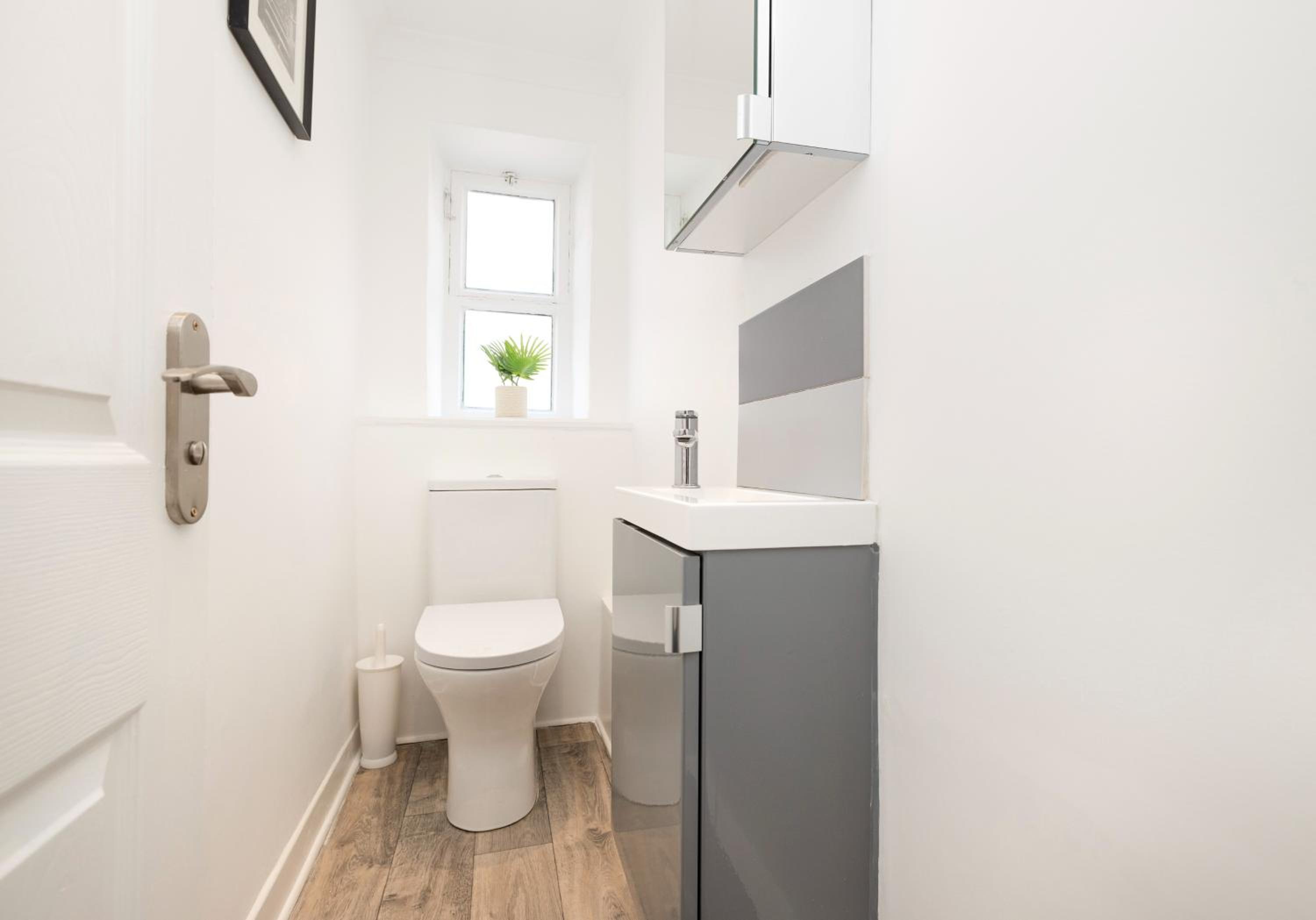 Argyl - Charming 2 Bedroom Apartment on Thistle Street