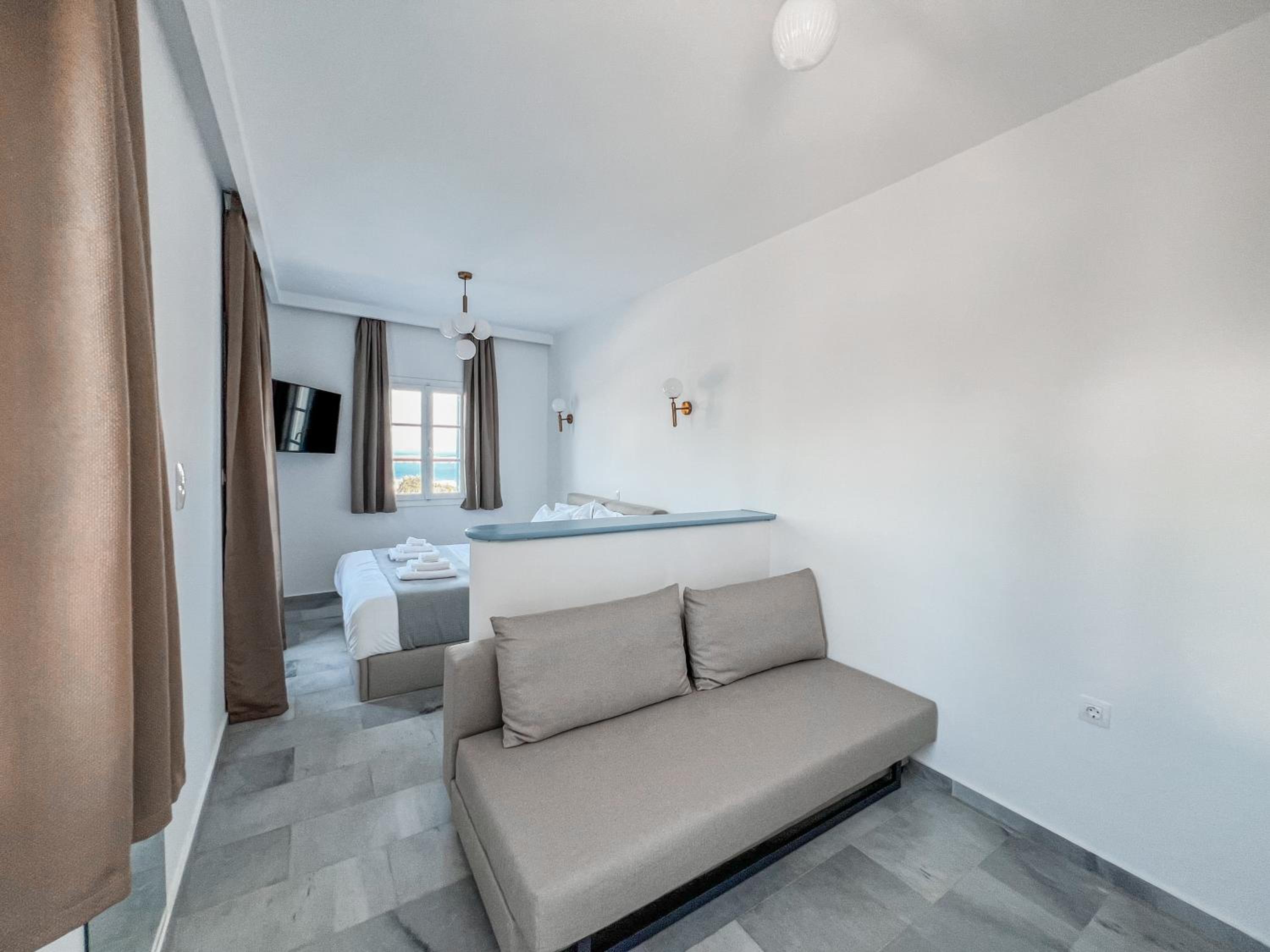 Yaleena Residences en Drios — hotel room
