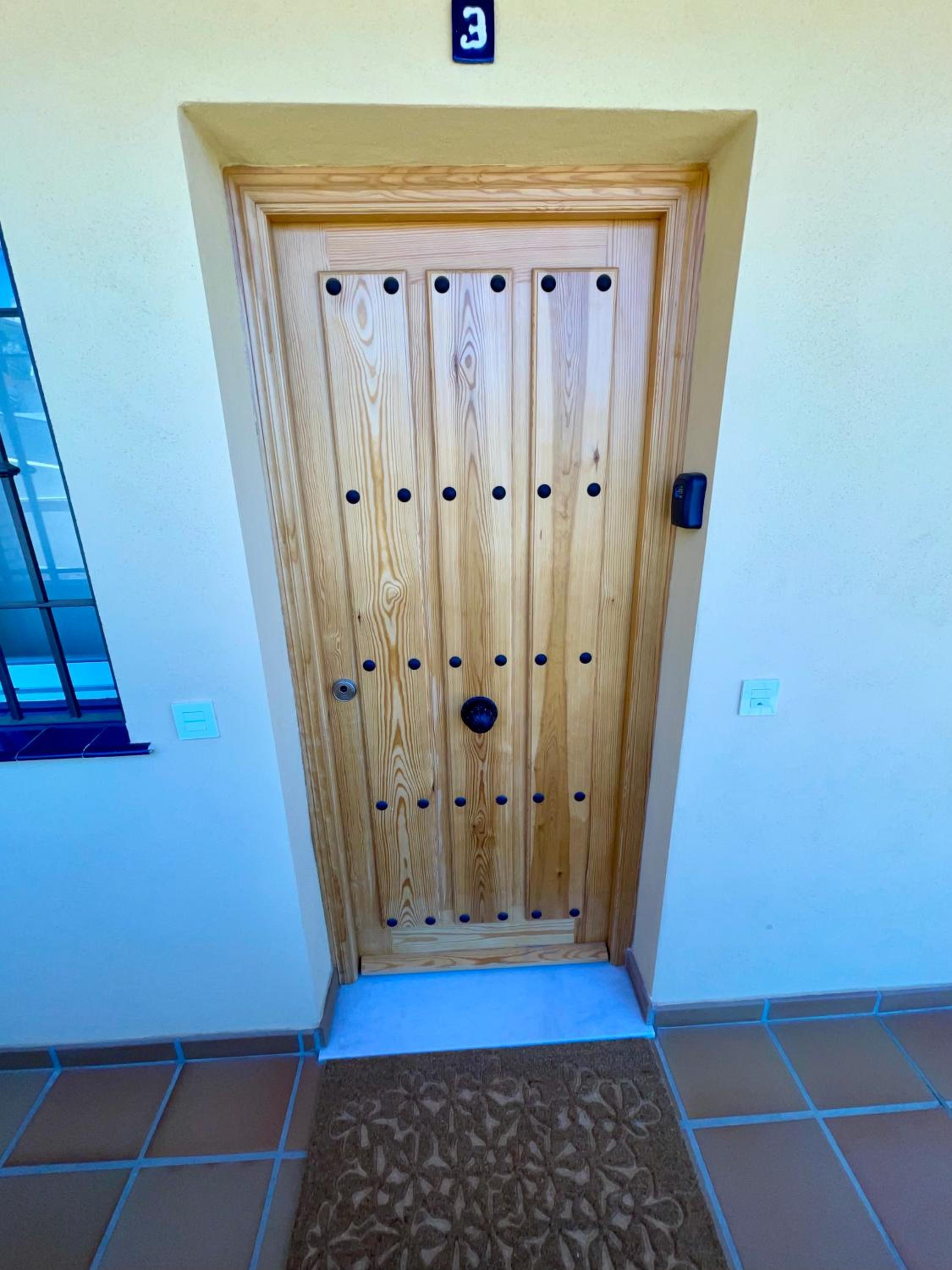 3New 2 bed 2 bath Apartment with Community pool and local beach view 4