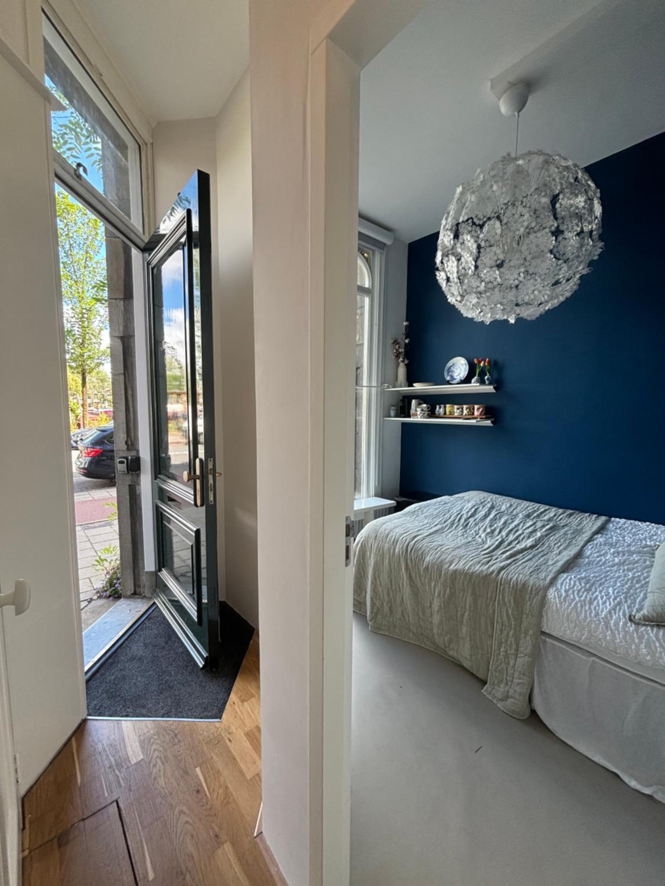 Lovely small apartment in 'De Pijp'