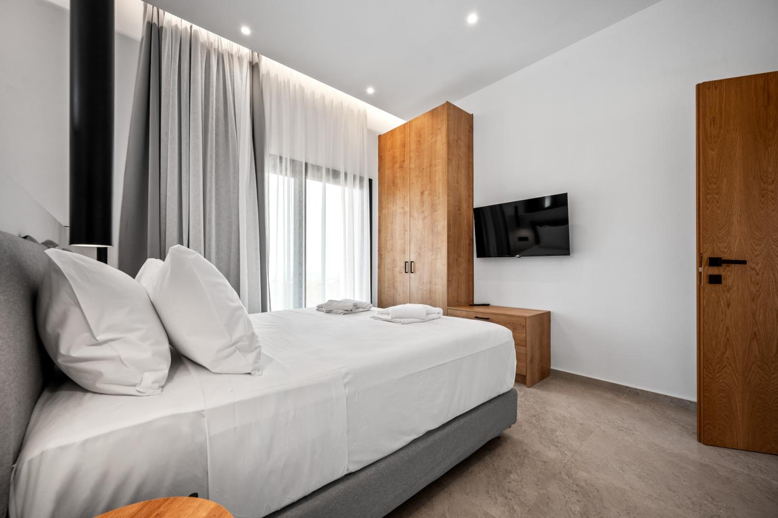 Aetheria & Aura Suites by Temma Villas