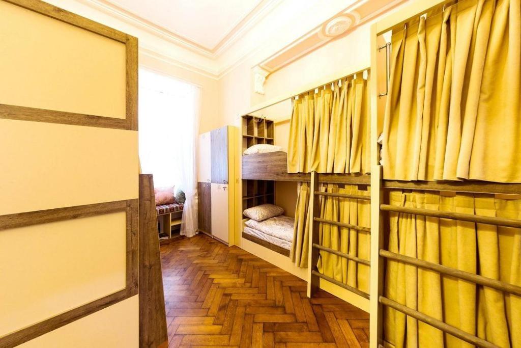 Khamsa Hostel