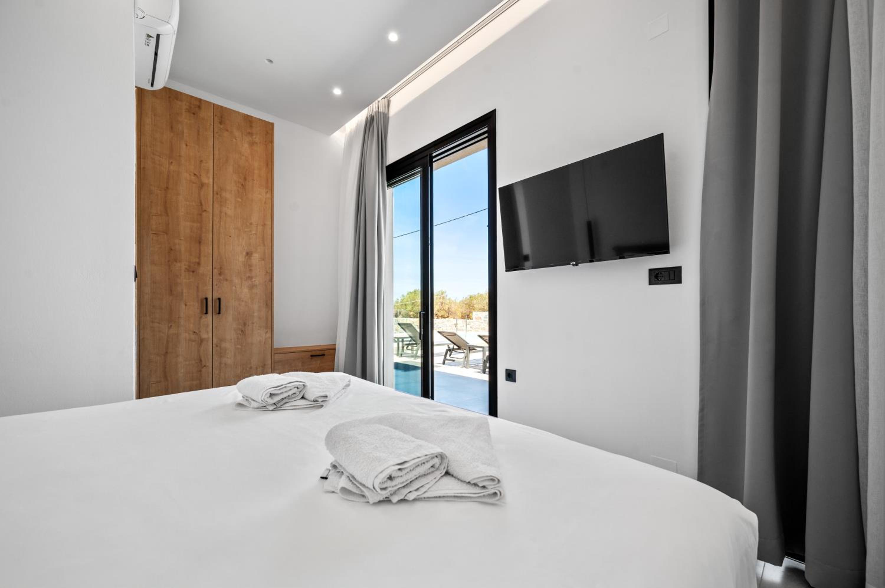 Aetheria & Aura Suites by Temma Villas