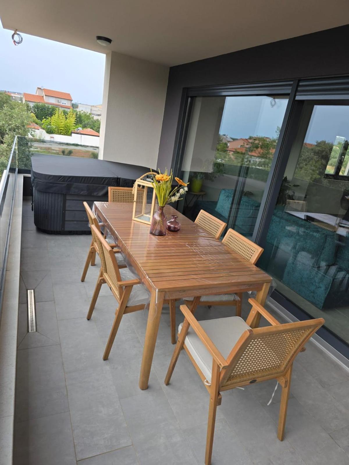 Pula Vacations - Penthouse HEDONIST with hidromassage bath - Property Image 1