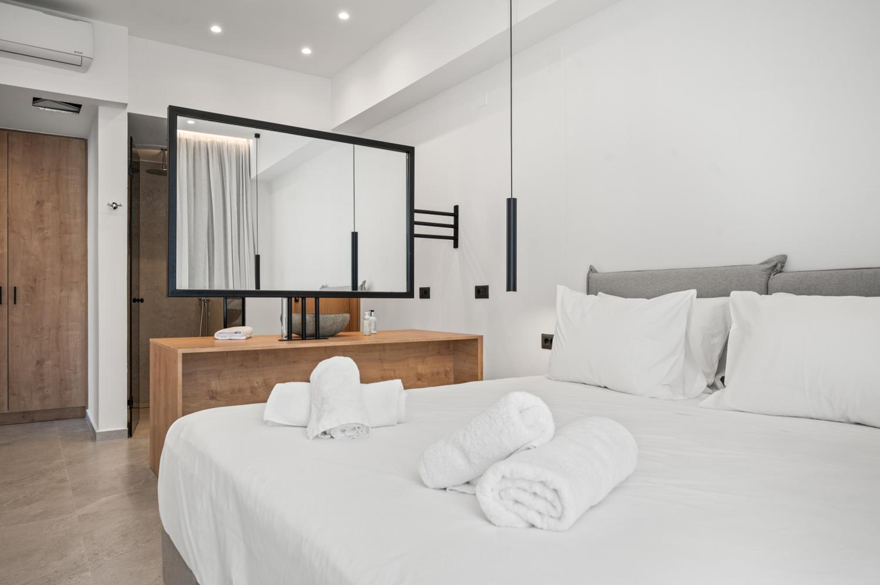 Aetheria & Aura Suites by Temma Villas