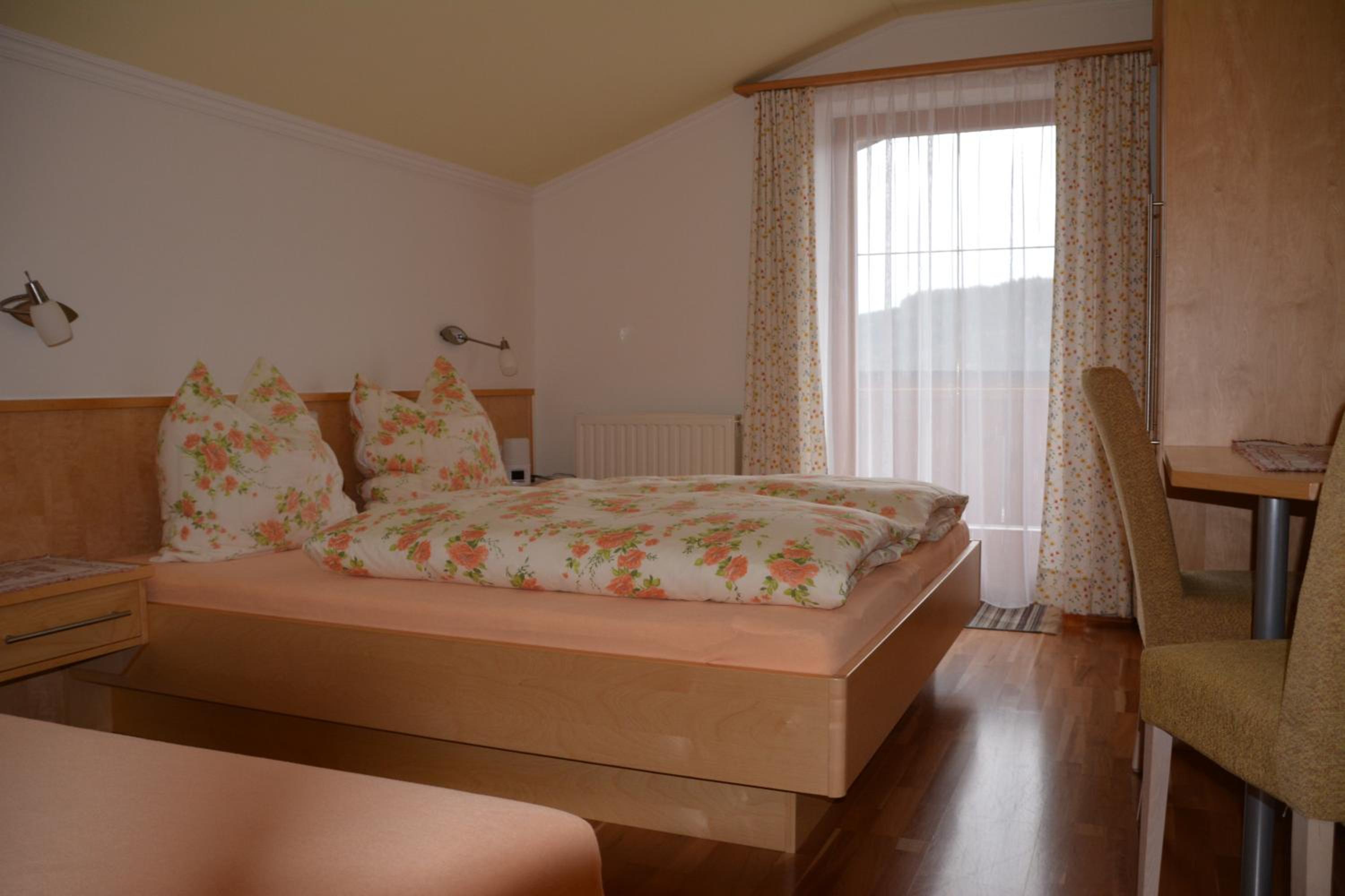 Photo 48