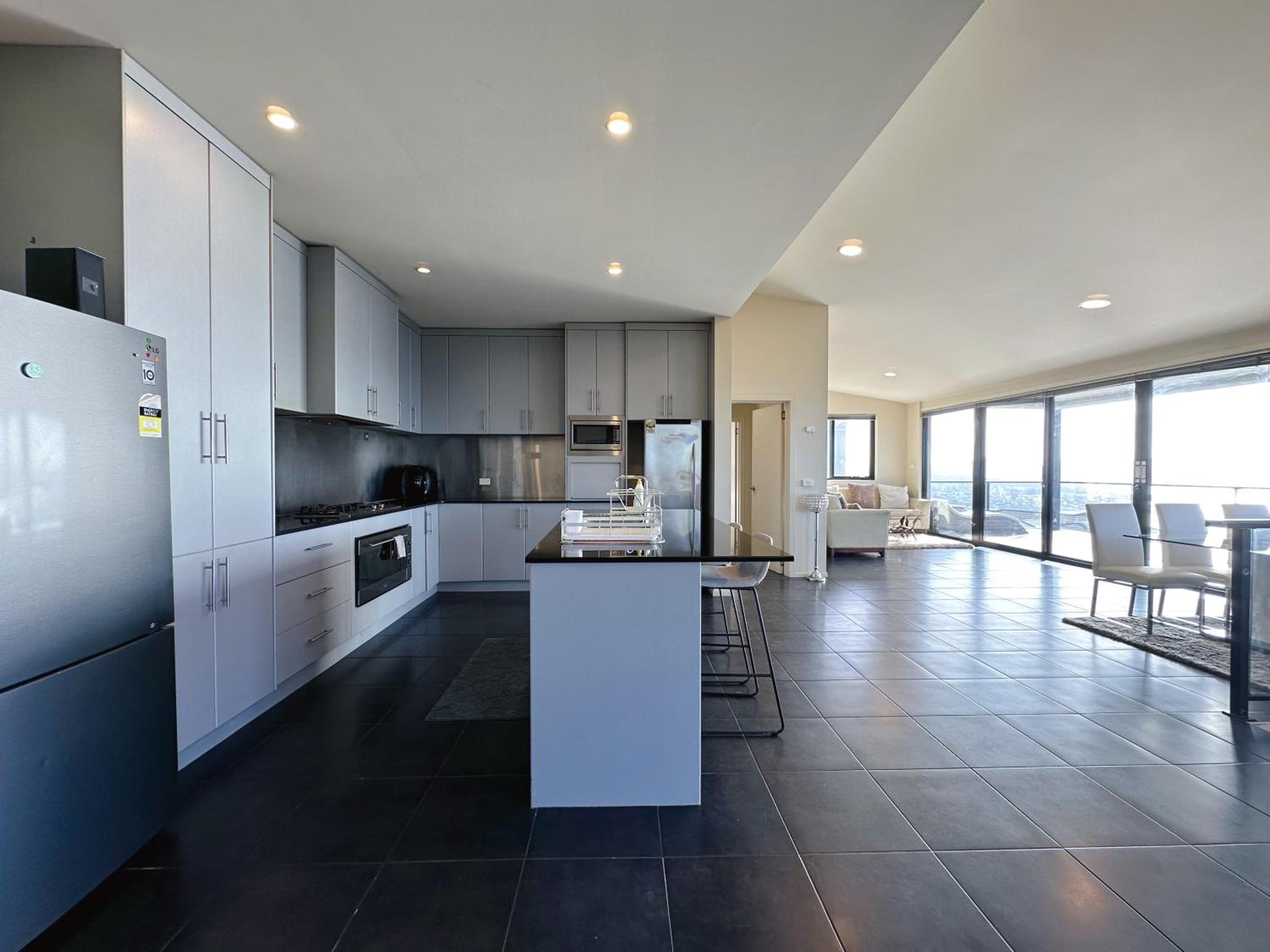 Oceanview Oasis - Close to CBD and Airport