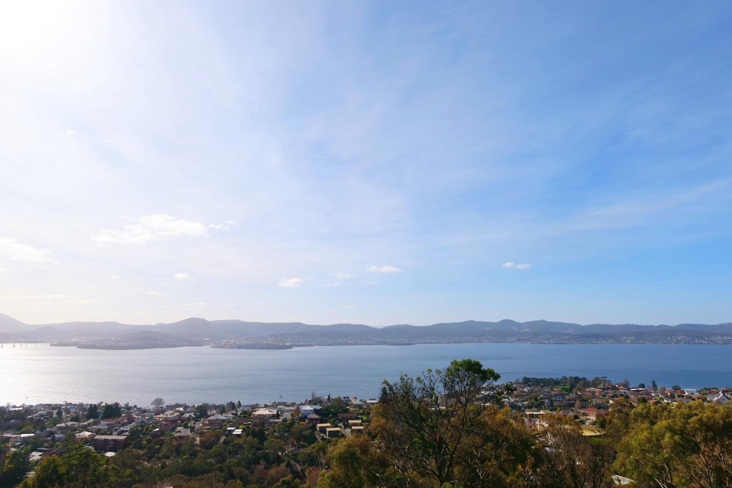 Oceanview Oasis - Close to CBD and Airport