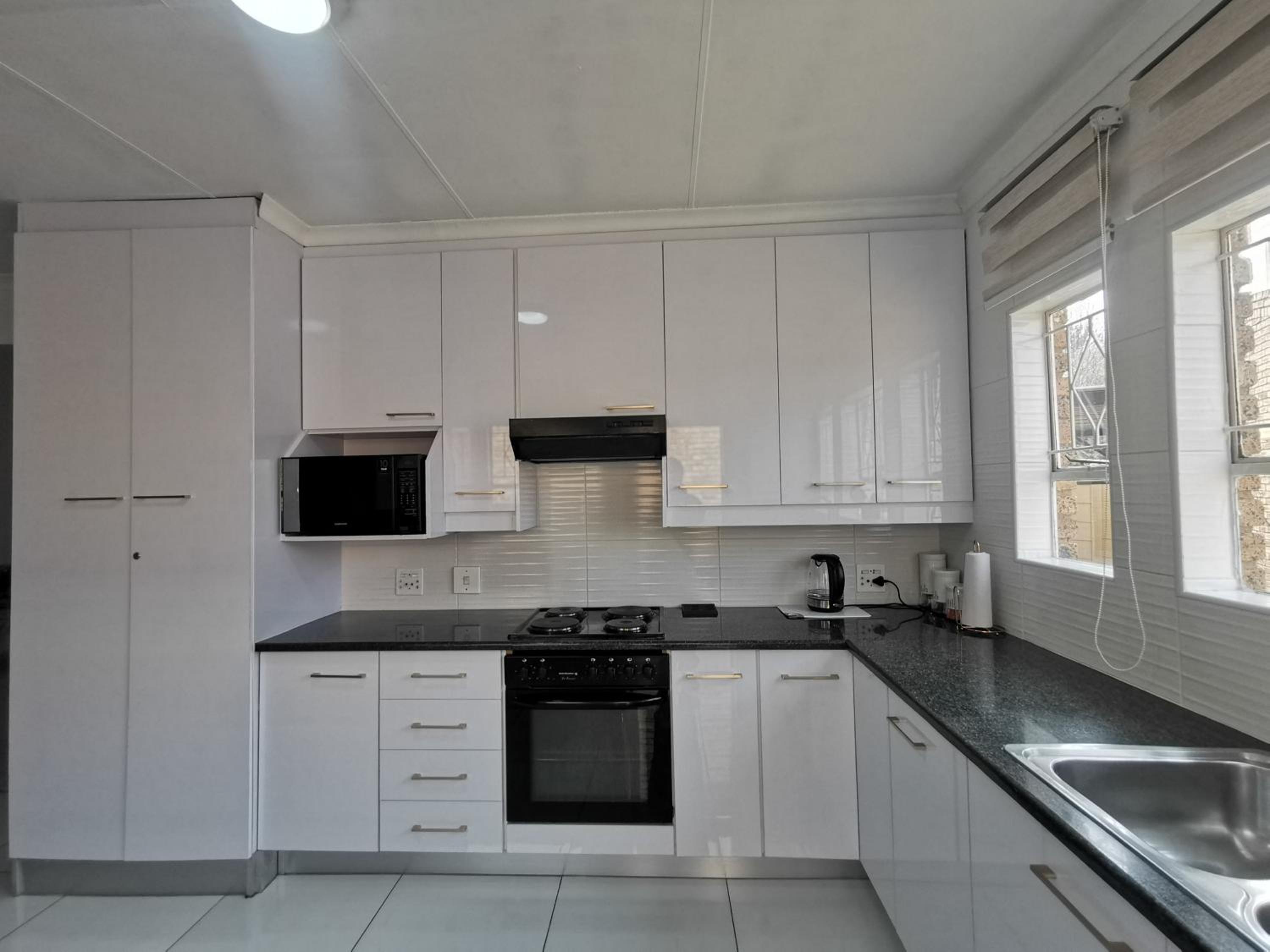 Stunning 2 Bedrooms and 2 Bathroom No loadshedding