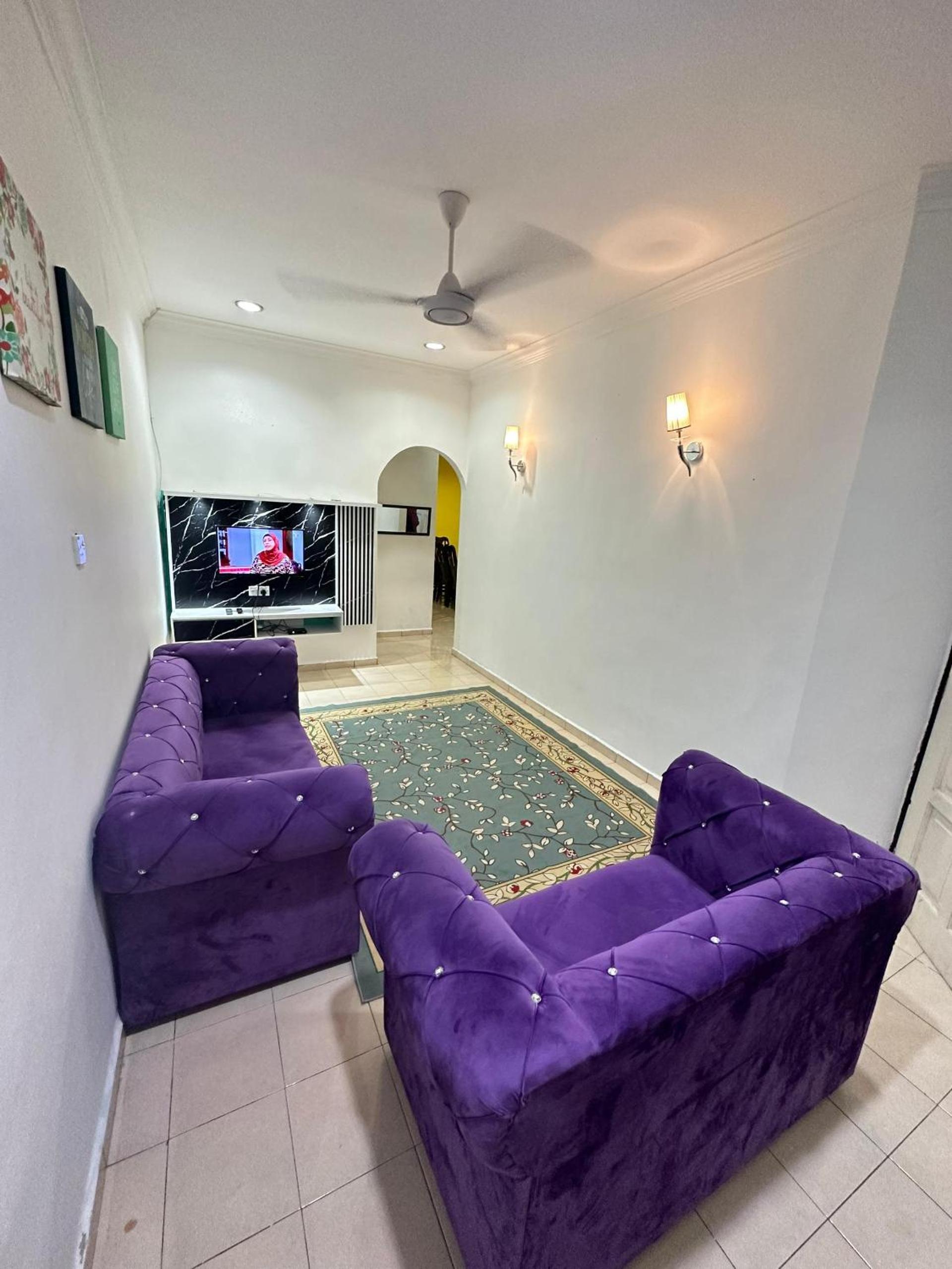 NOOR Homestay Taman Ira