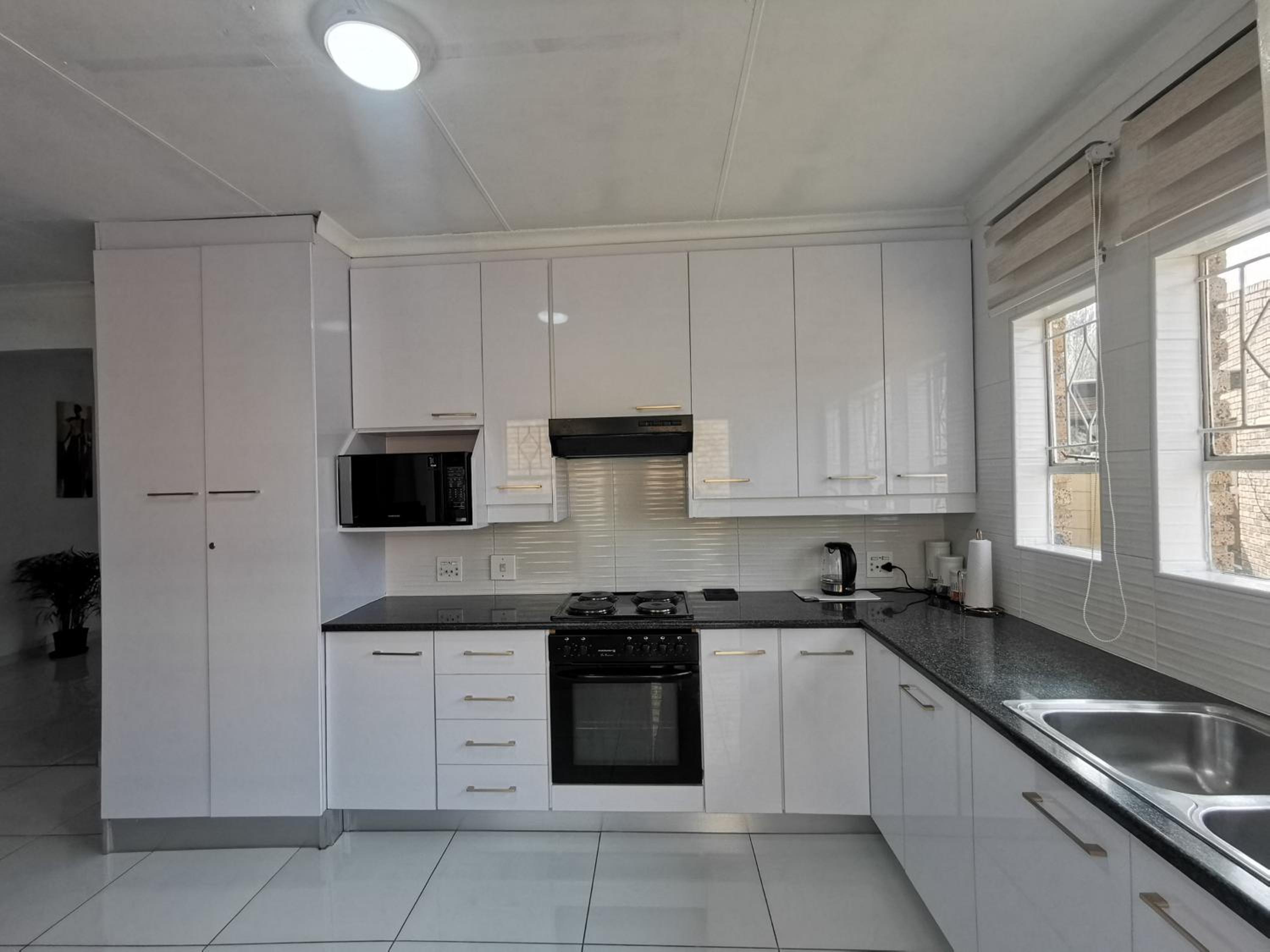 Stunning 2 Bedrooms and 2 Bathroom No loadshedding