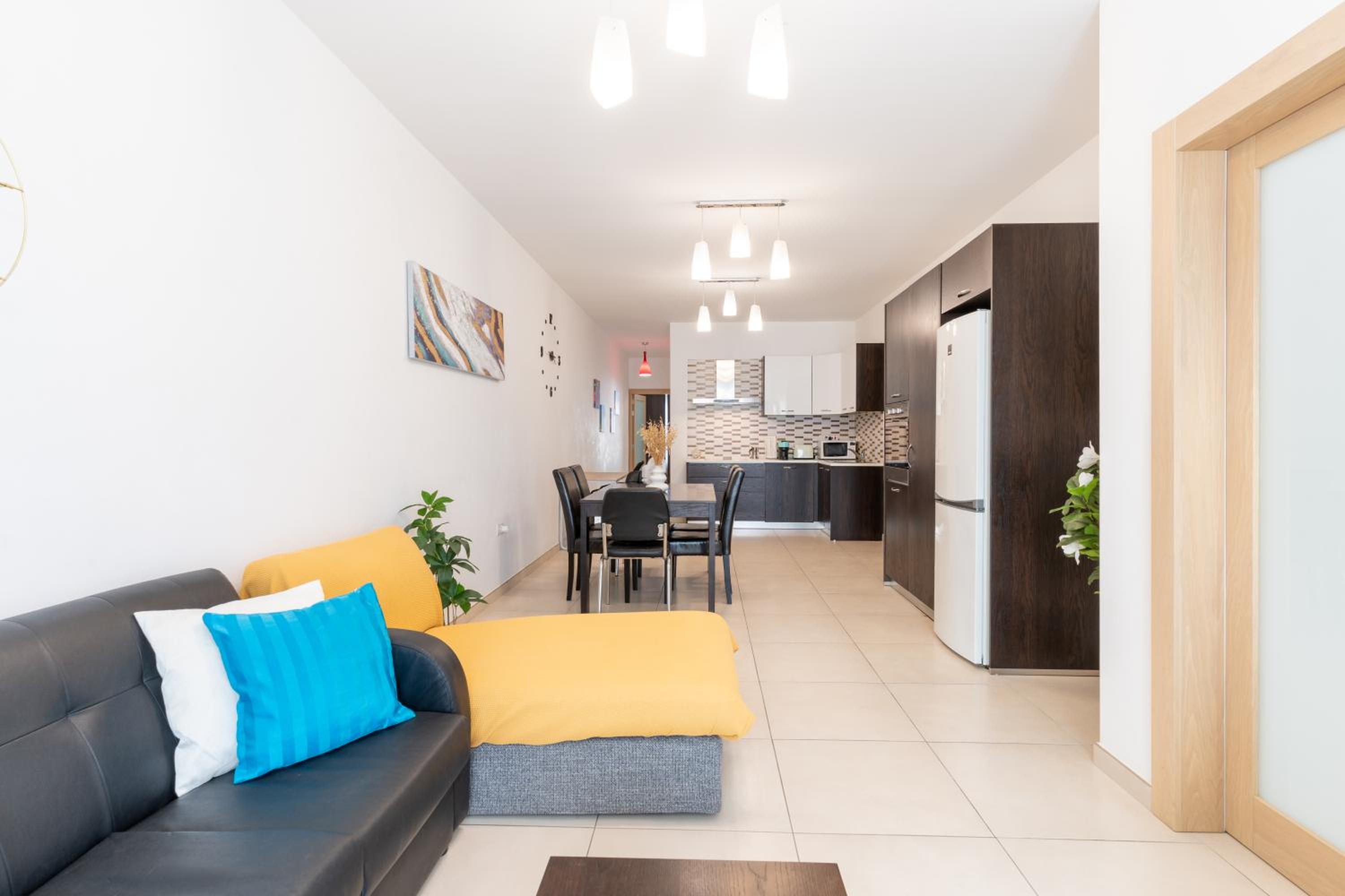 2 Bedroom Apartment with Balcony in St Julians, Paceville, By Vaganza photo 5