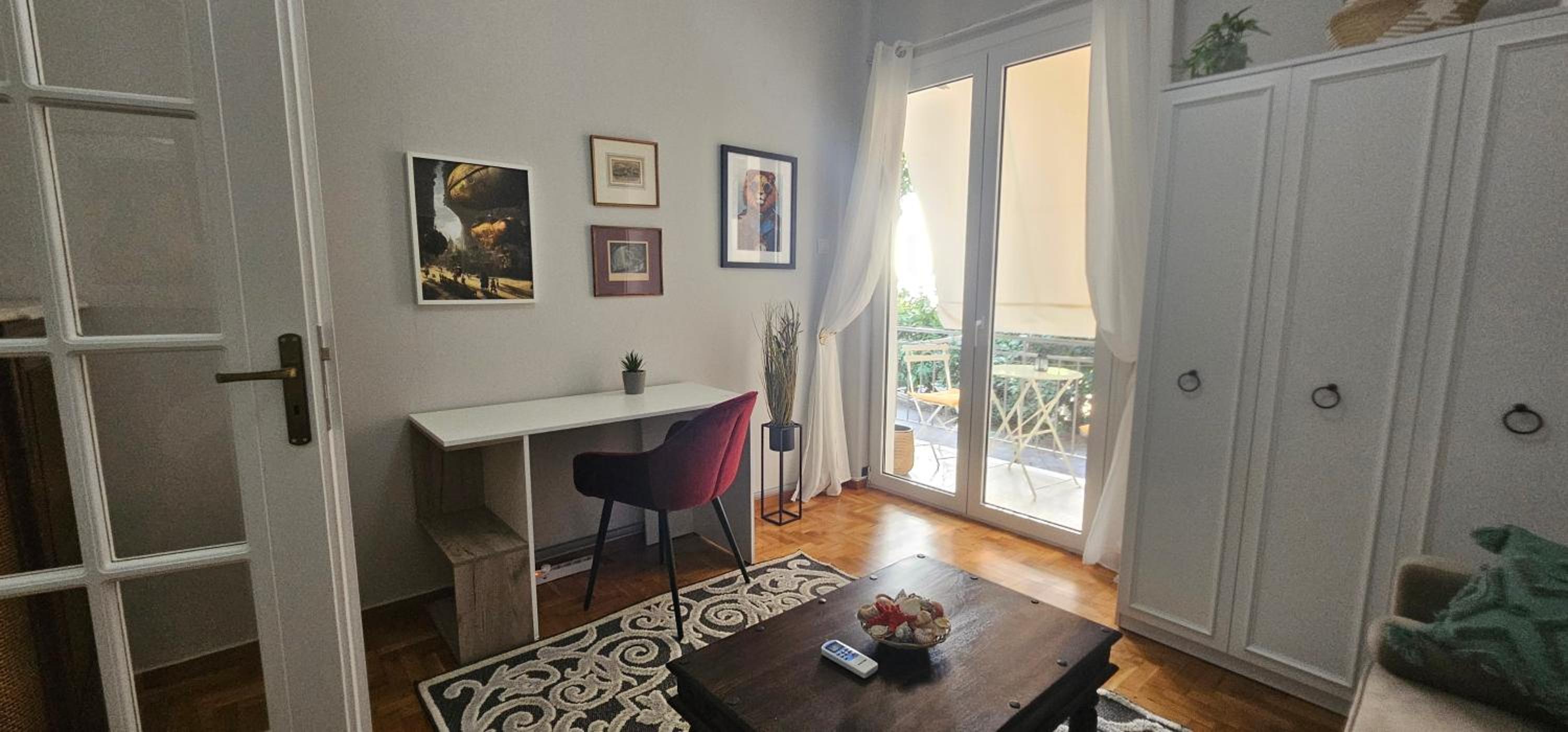 Cozy and quiet apartment , convenient location in Athens