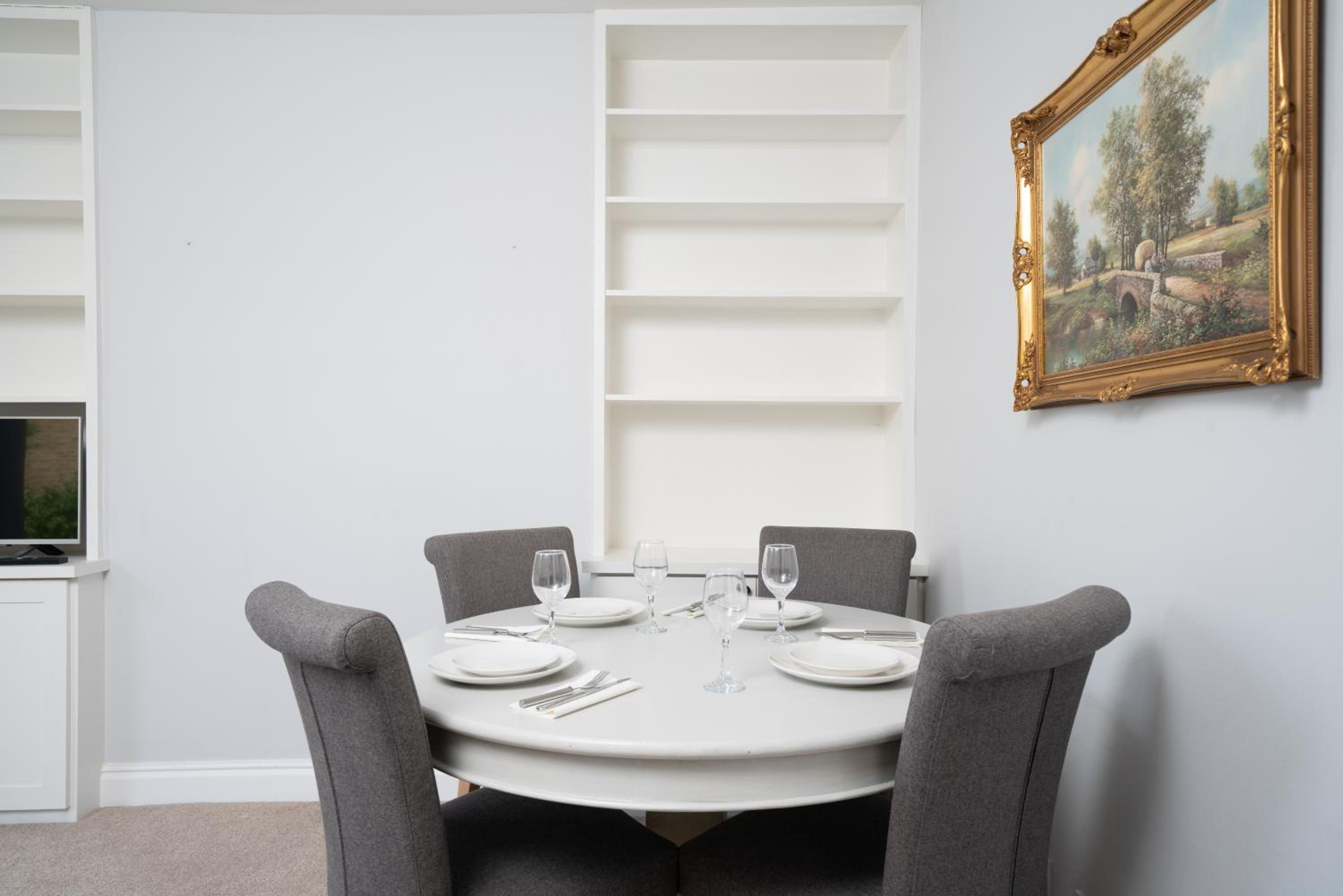 Lovely & Bright 1 Bedroom Flat in London's Zone 2