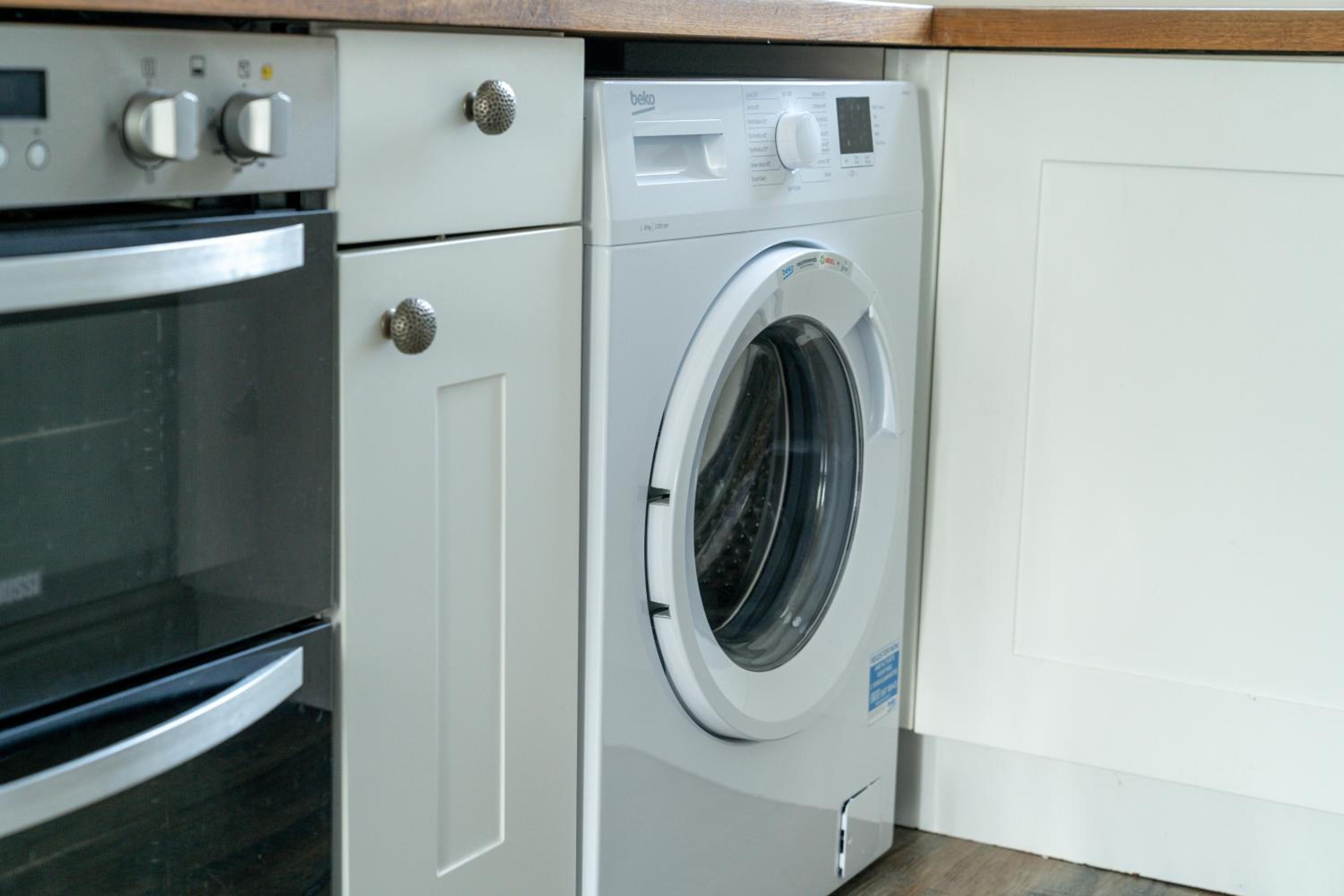 Lovely & Bright 1 Bedroom Flat in London's Zone 2