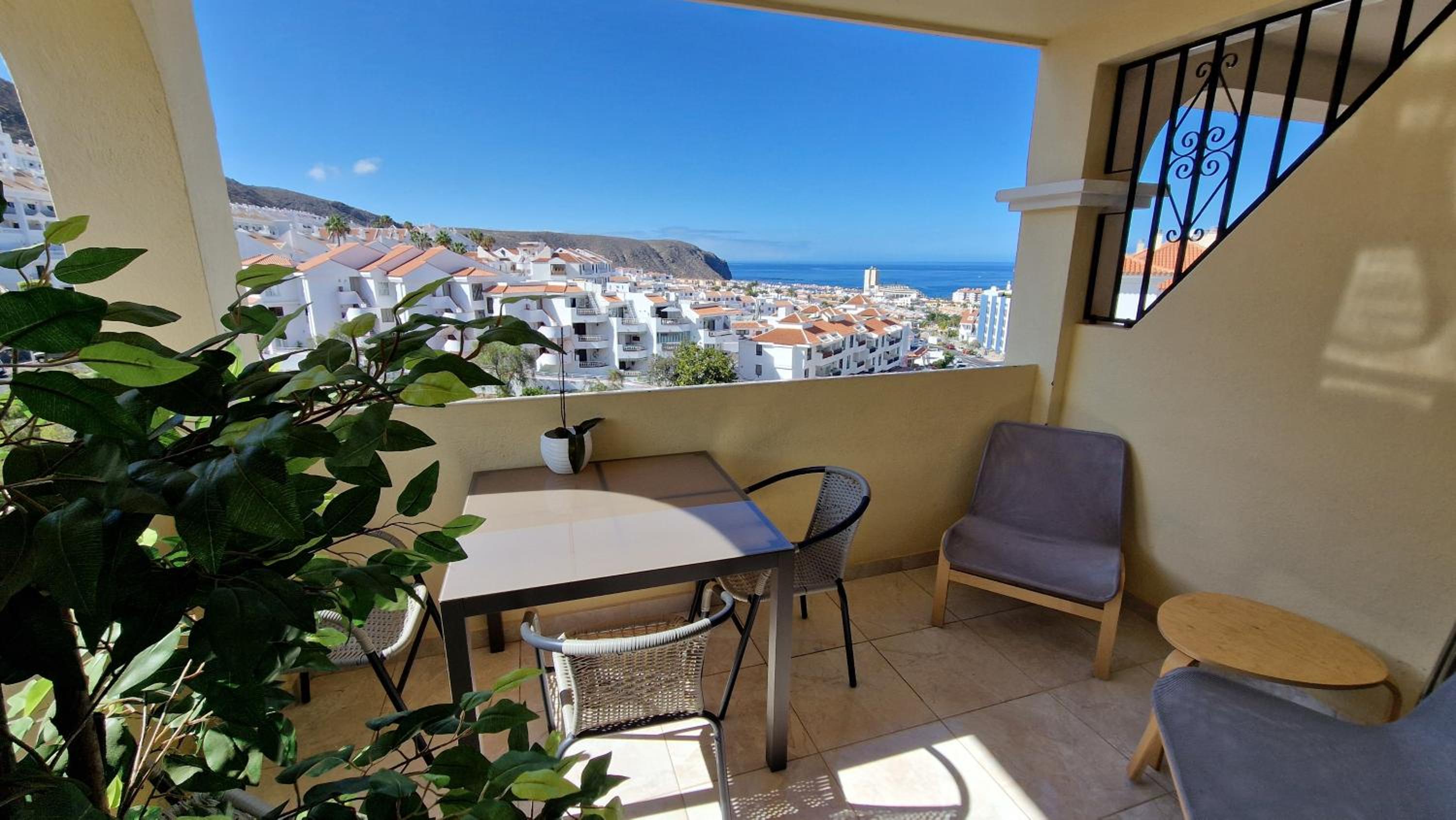 Lana Castle Apartment with sea view
