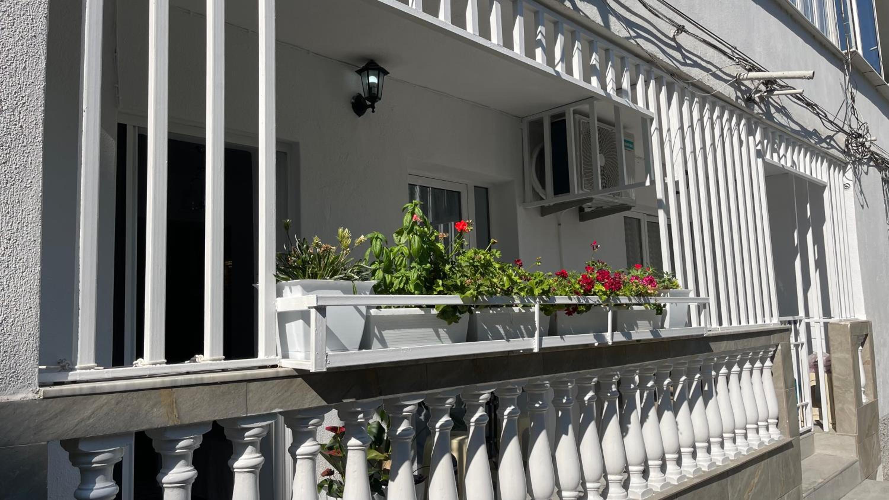 Yjëza Apartment