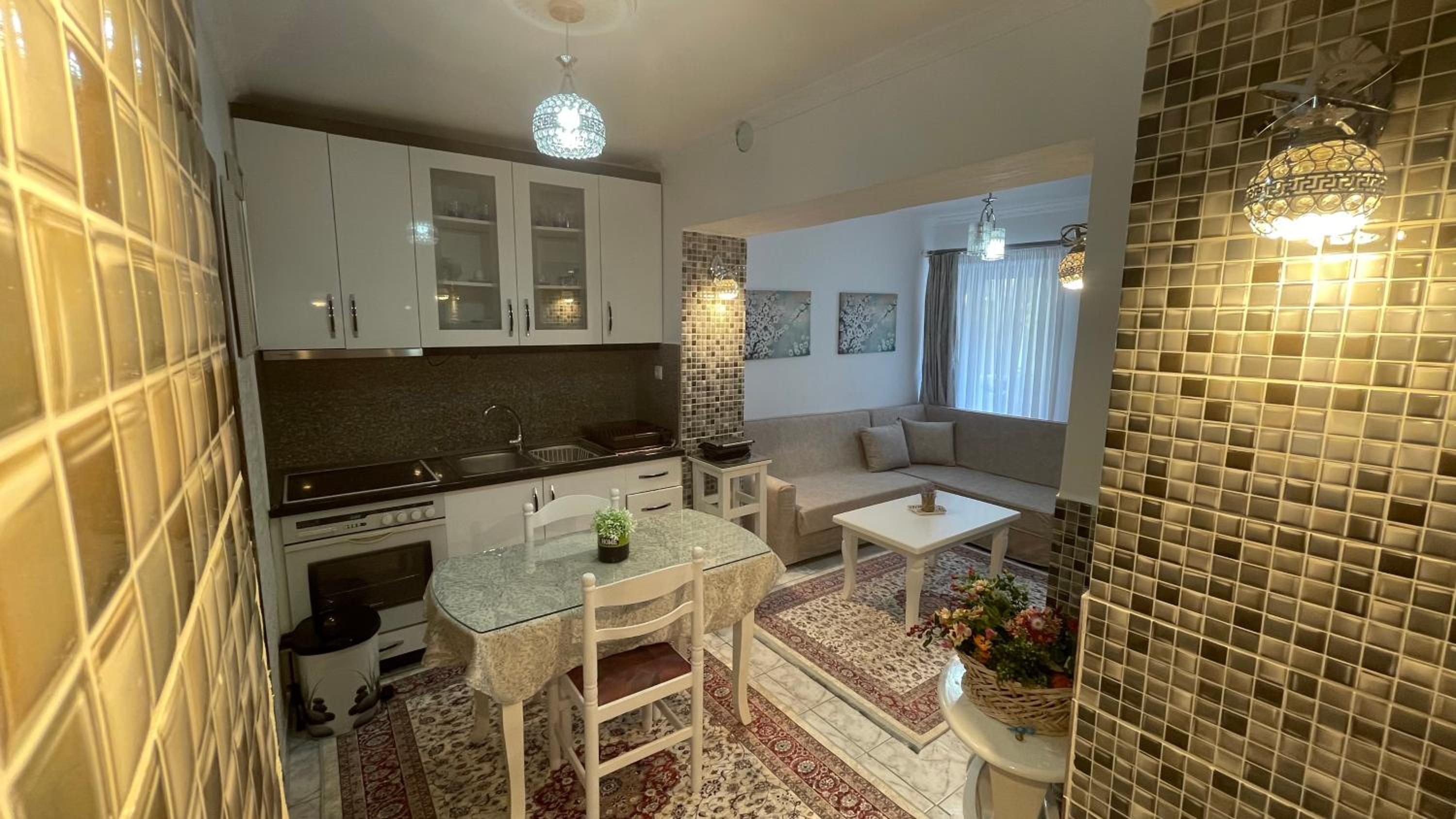 Yjëza Apartment