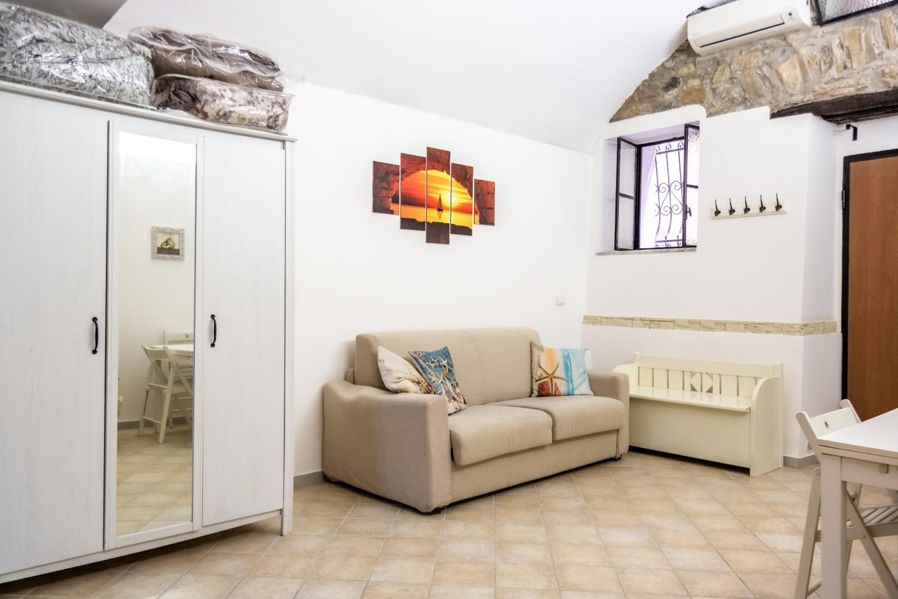 216new - Monolocale LaPigna Sanremo, Centro Storico photo 2