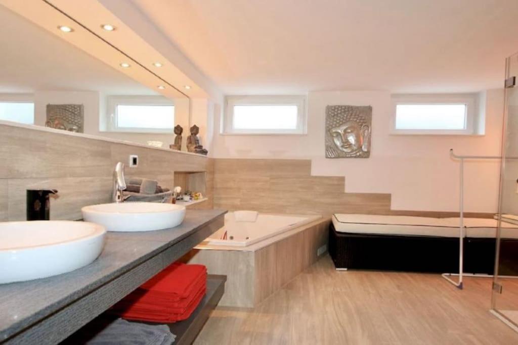 exklusives Haus mit Pool&Sauna