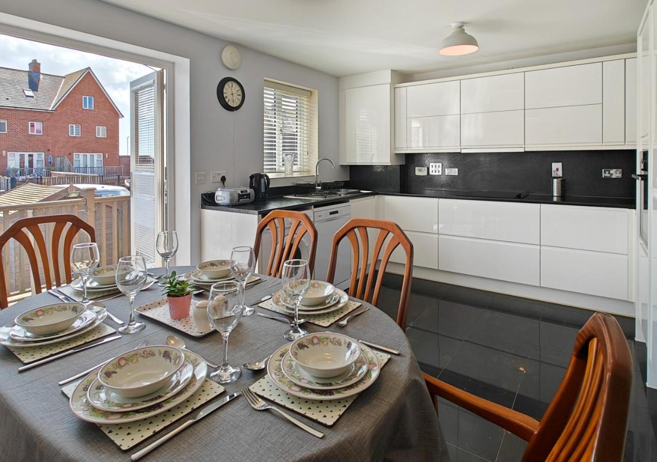 3 Bed in Felixstowe oc-p29748 view 2