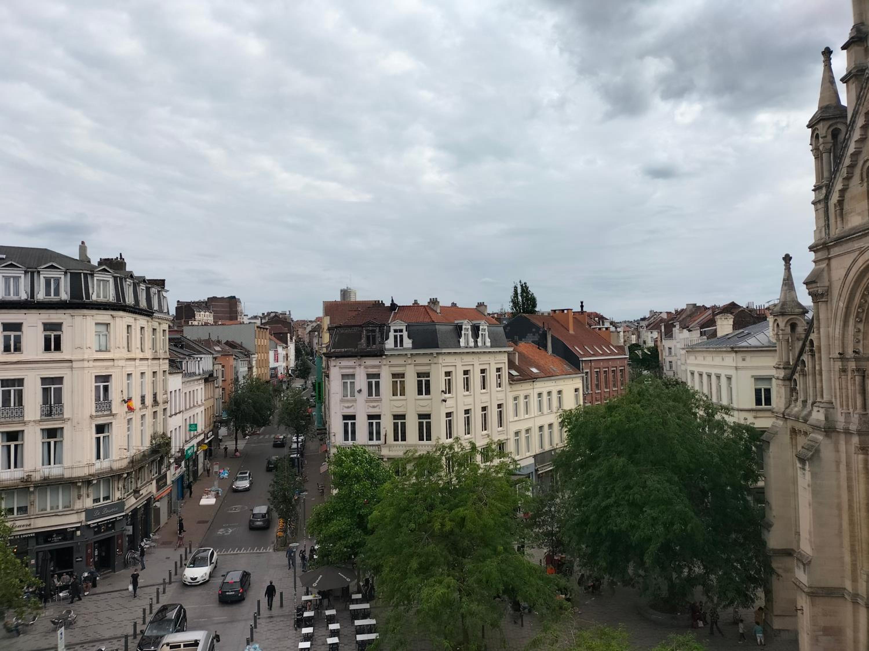 New Cozy Apartments In Porte de HAL