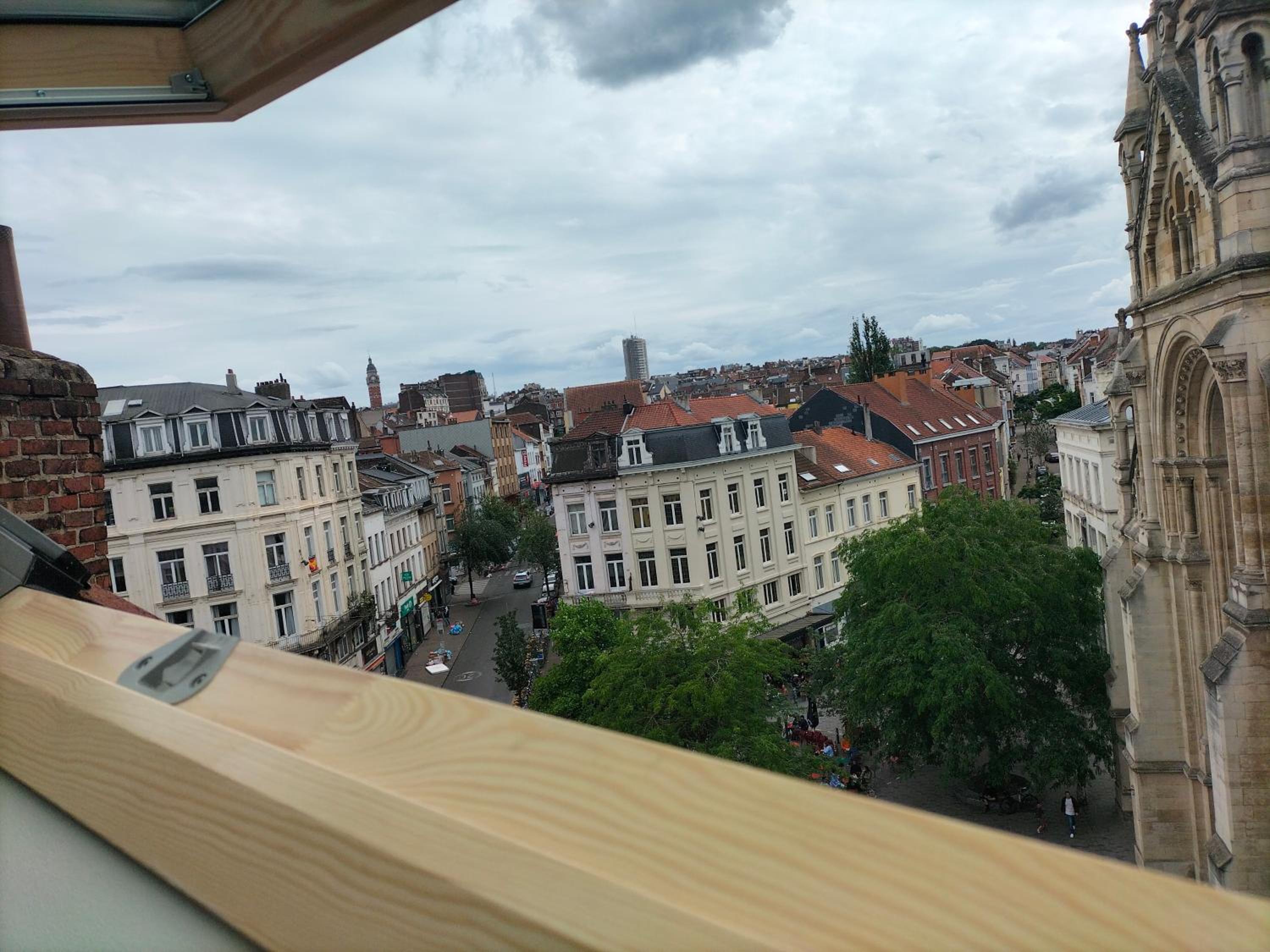 New Cozy Apartments In Porte de HAL